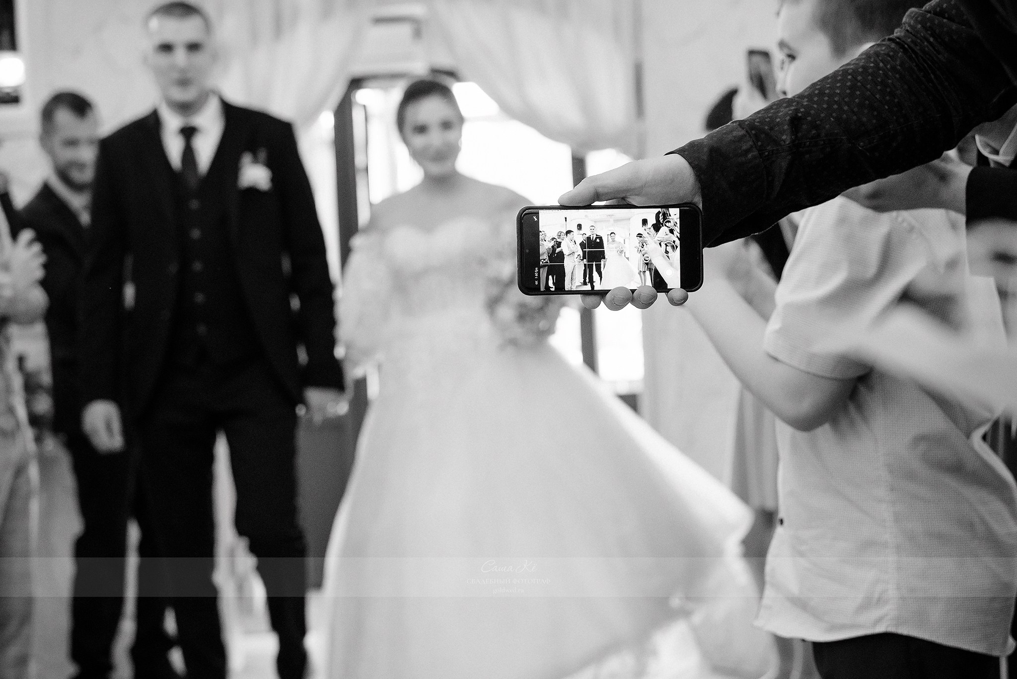 Свадебная фотосессия С&А на Садовой, 19. Свадебный, семейный и event фотограф в Новосибирске и Новосибирской области Саша Кё