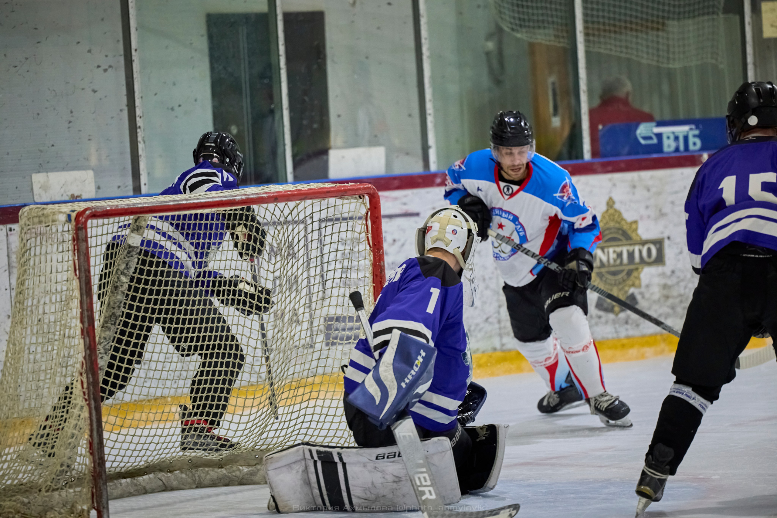 27.04.2025 Северная хоккейная лига. Финал Play-off дивизион Рыцарь. Виктория Ахмылова. Фотограф в Москве