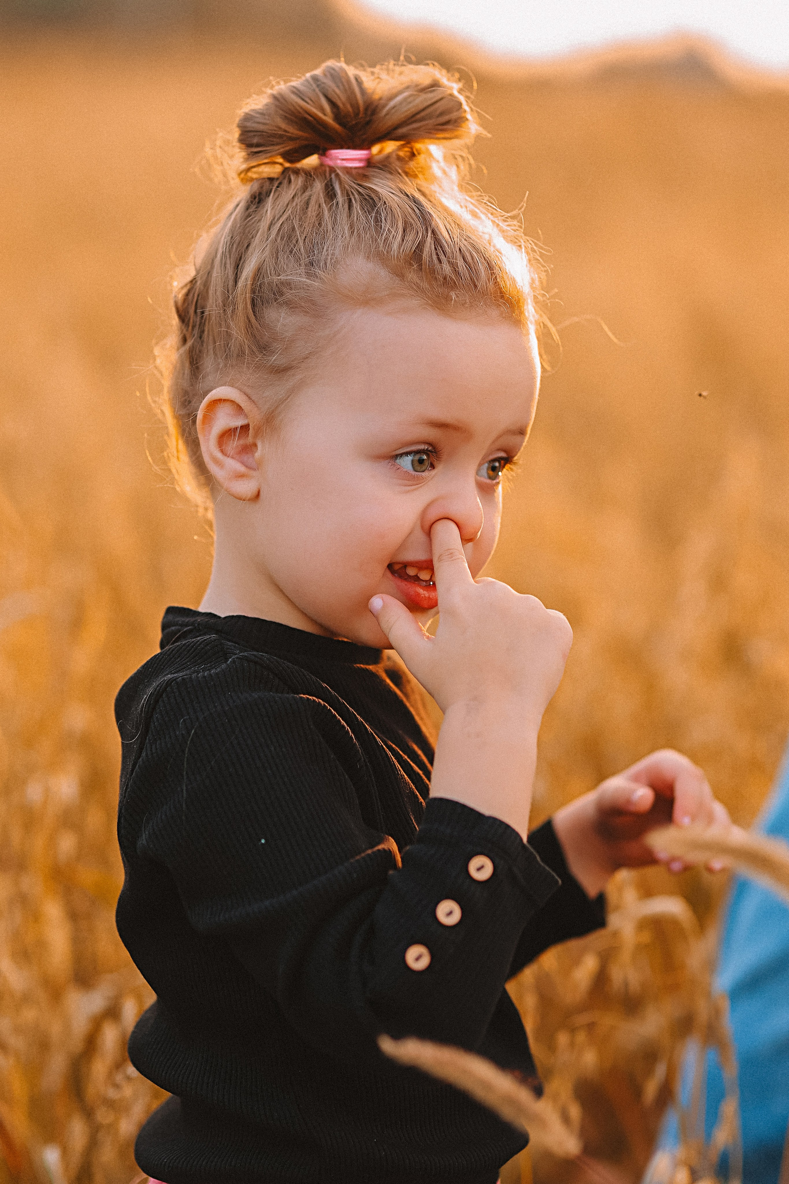 Поле. Семейный фотограф Тюмень, фотограф на роды Салмина Мария