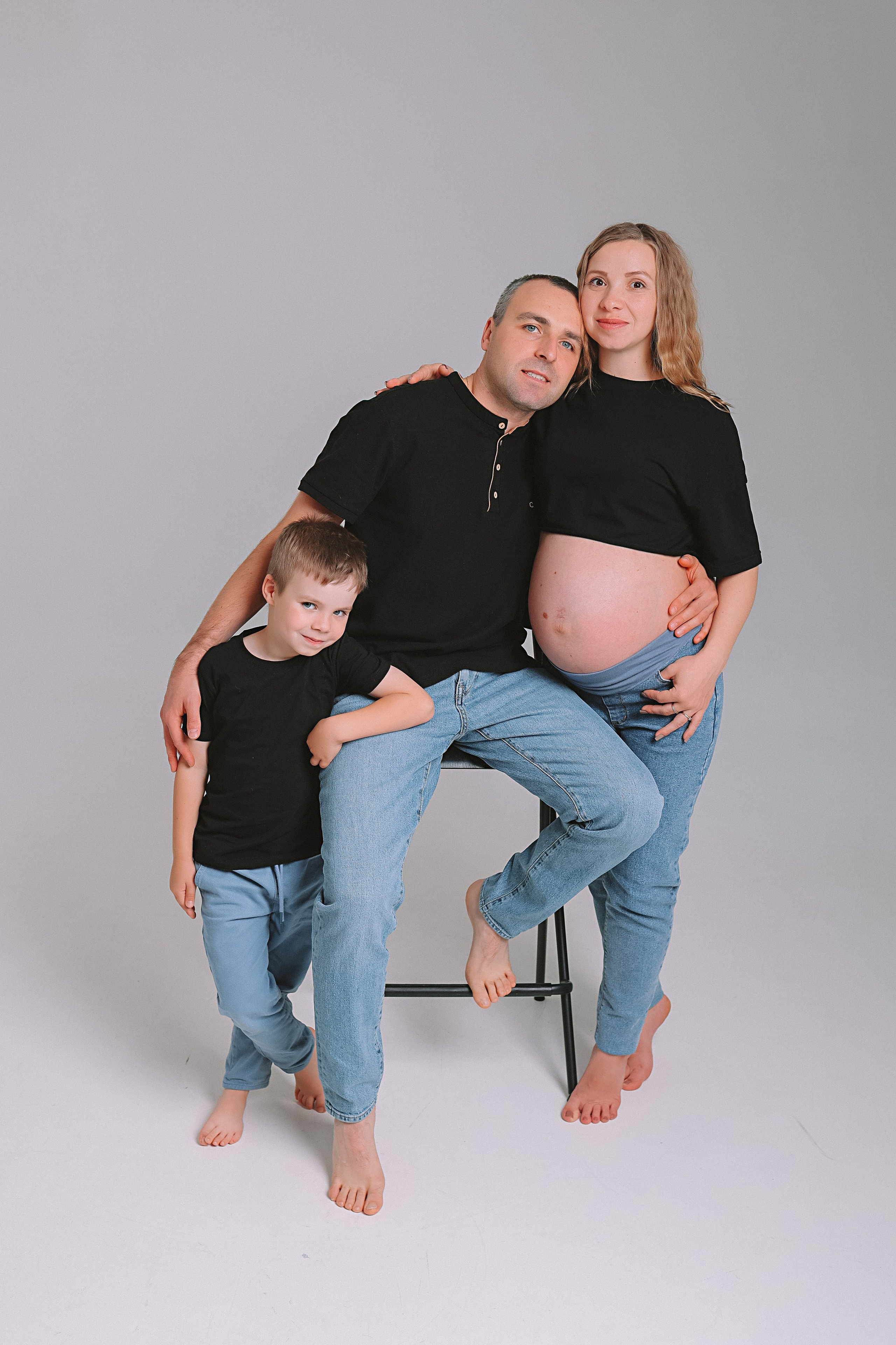 Фататум циклорама и зал. Семейный фотограф Тюмень, фотограф на роды Салмина Мария