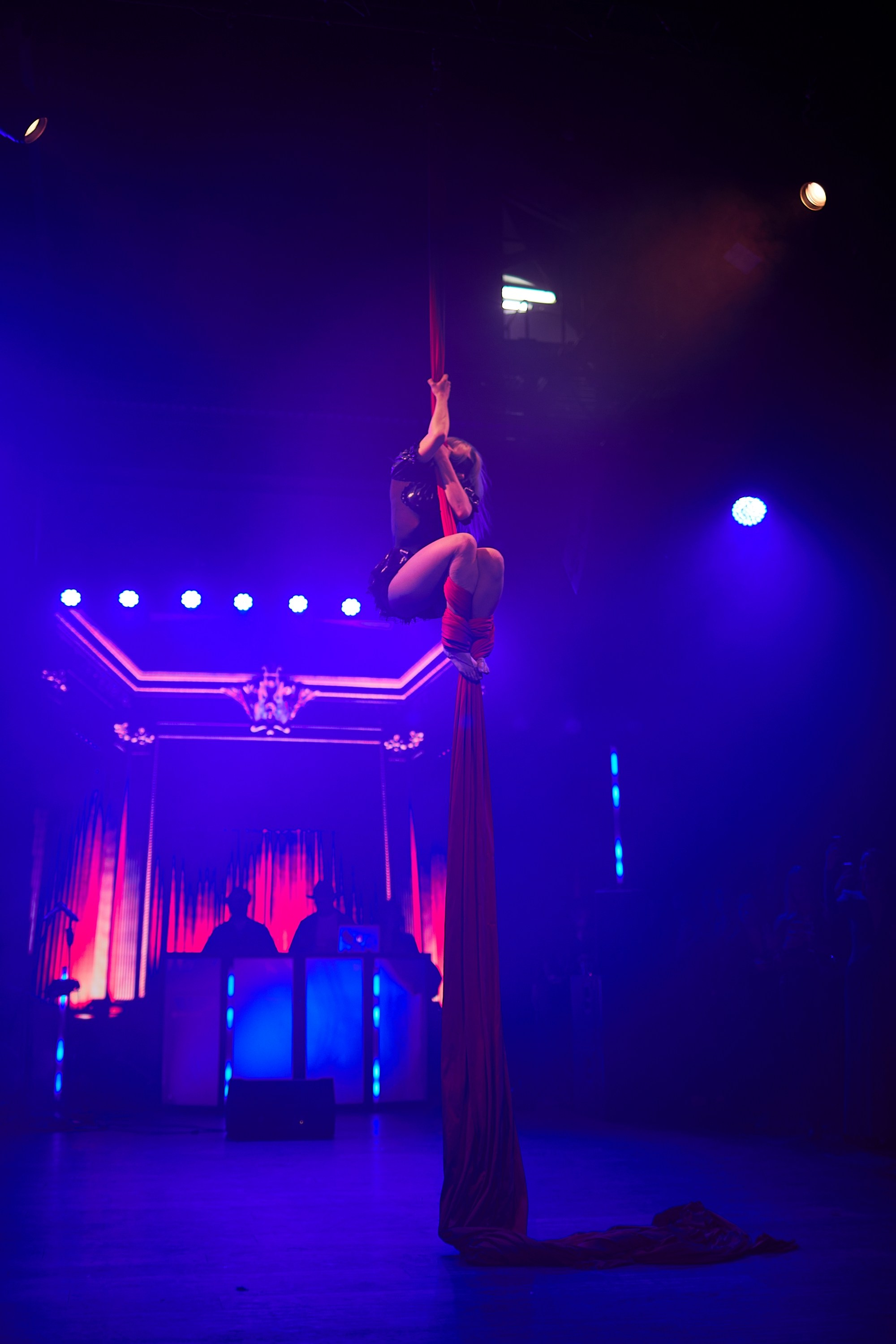 RADUGADESIGN. Александр Осин — корпоративный и семейный фотограф в Москве