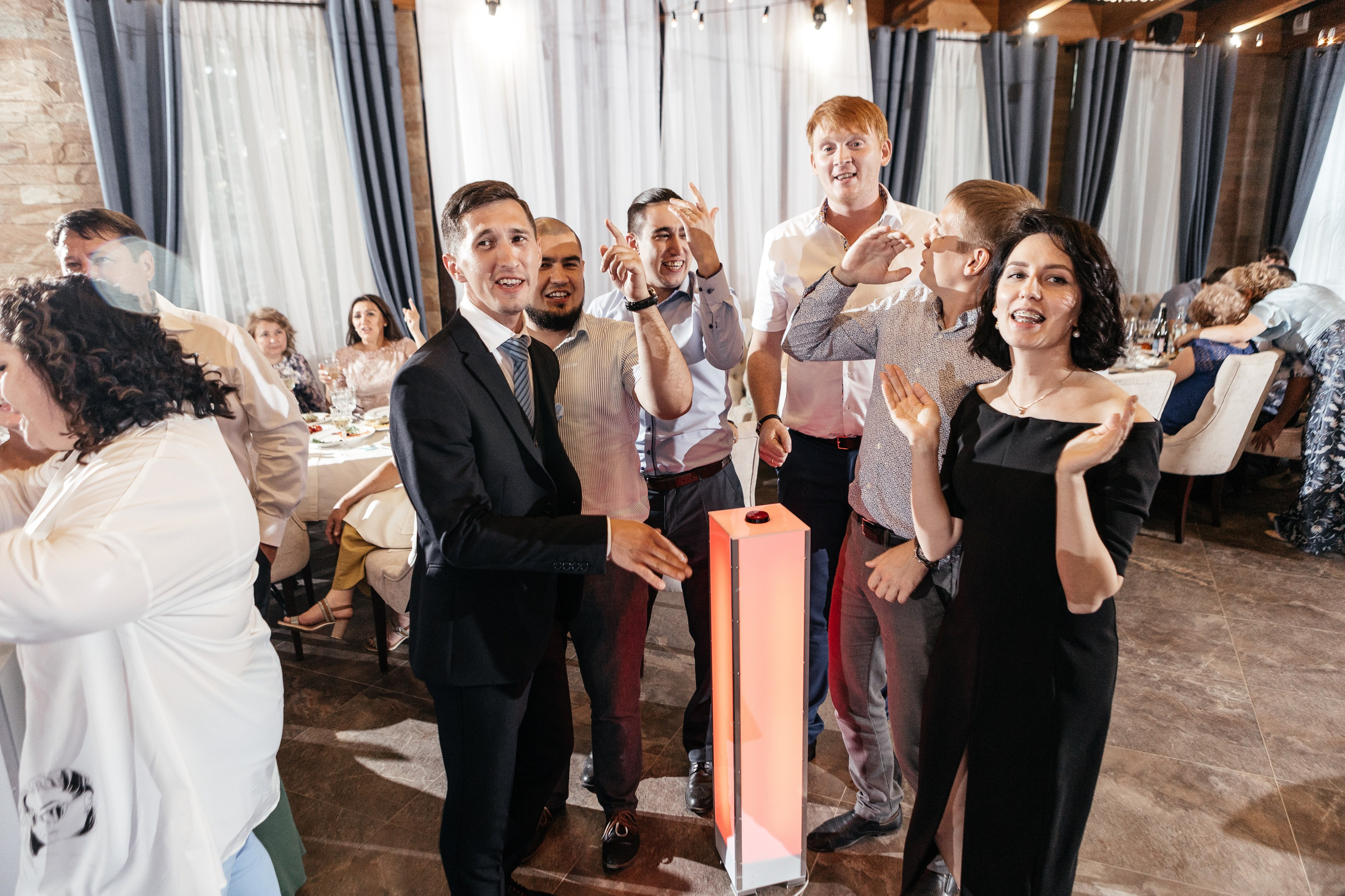 Свадебный фотограф Уфа — Руслан ГабдлисламовЖивые эмоции, красивые кадры, воспоминания на всю жизнь.Работаю по всей Республике Башкортоста. Свадебный фотограф Уфа Руслан Габдлисламов