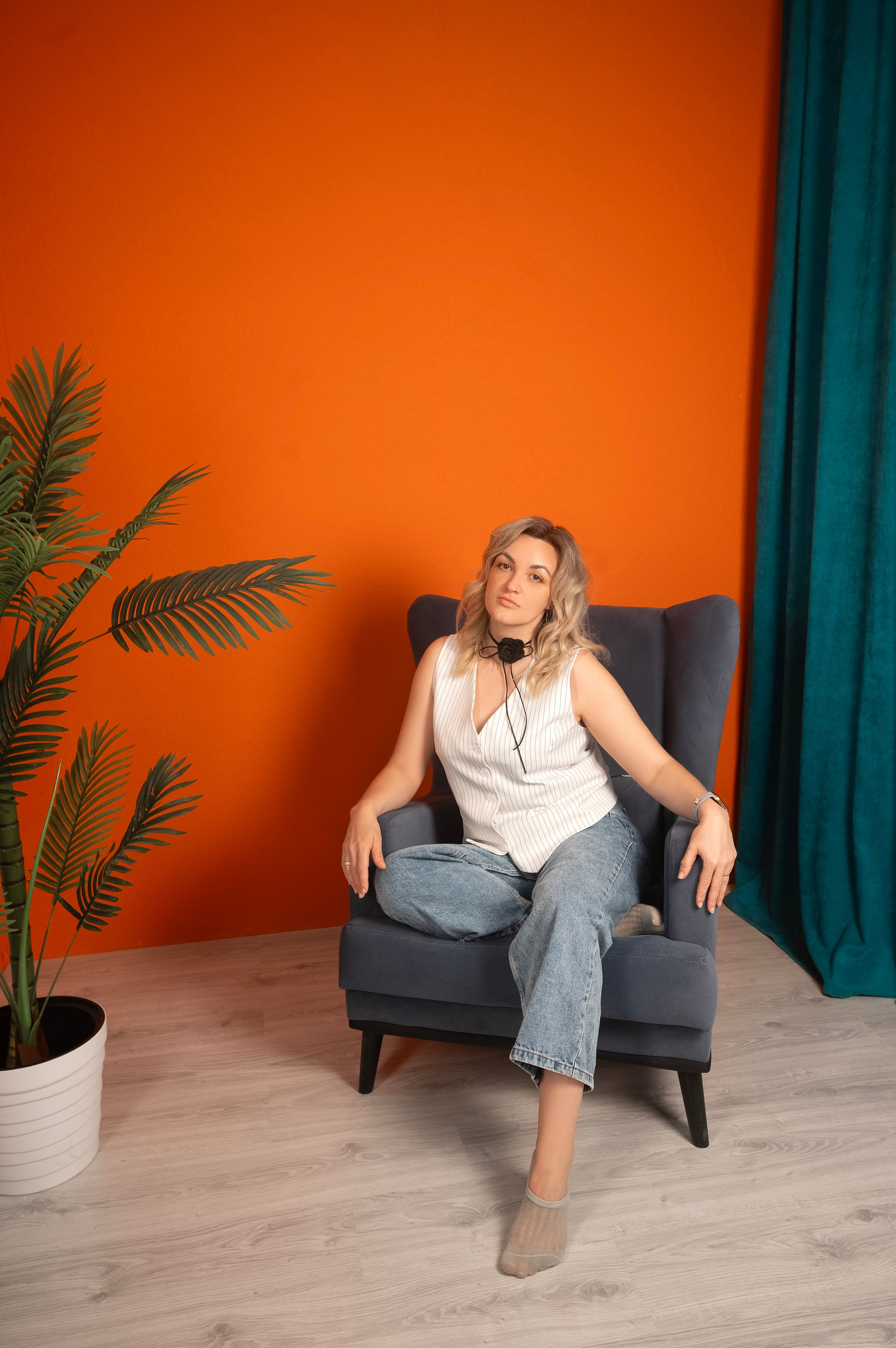 Женский портрет в студии: работа фотографа Елизаветы Жуйковой. Волгодонск, качественная студийная съёмка.