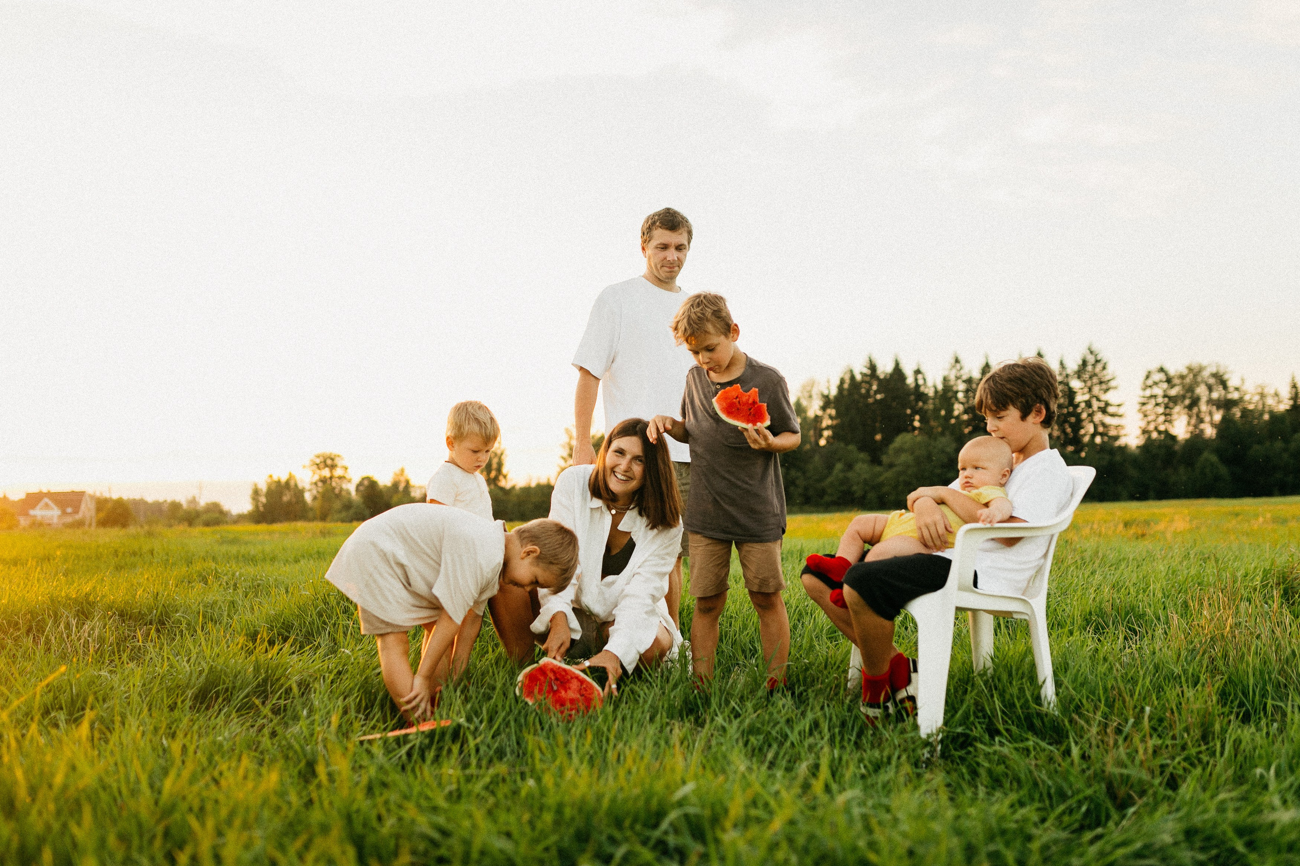Фотосессия с красными мячами. Семейный фотограф Маша Тимофеева | Москва