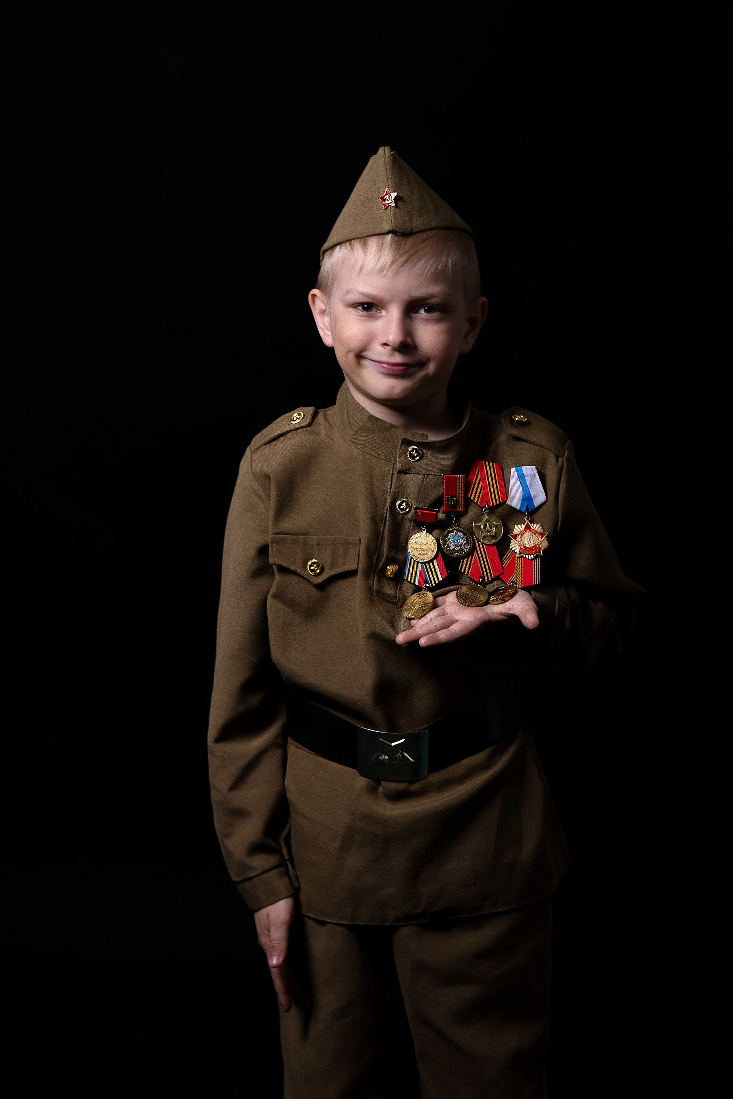 Всероссийский фотопроект «Китель Победы» г. Вилючинск. Ольга Смирнова юрист, фотограф