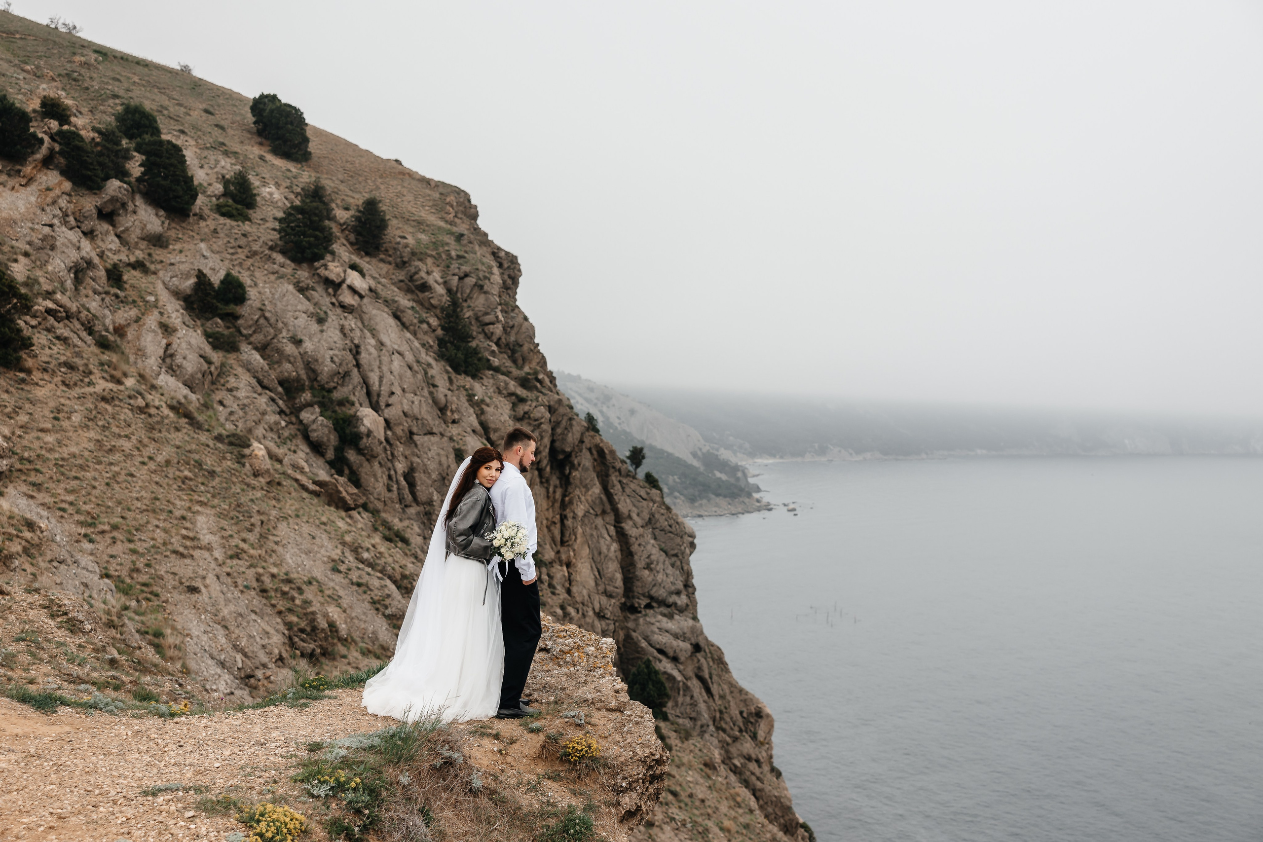 Анонс свадьбы Маргариты и Андрея. Туман на холмах Балаклавы. Свадебный фотограф в Крыму и Севастополе Ольга Баскакова