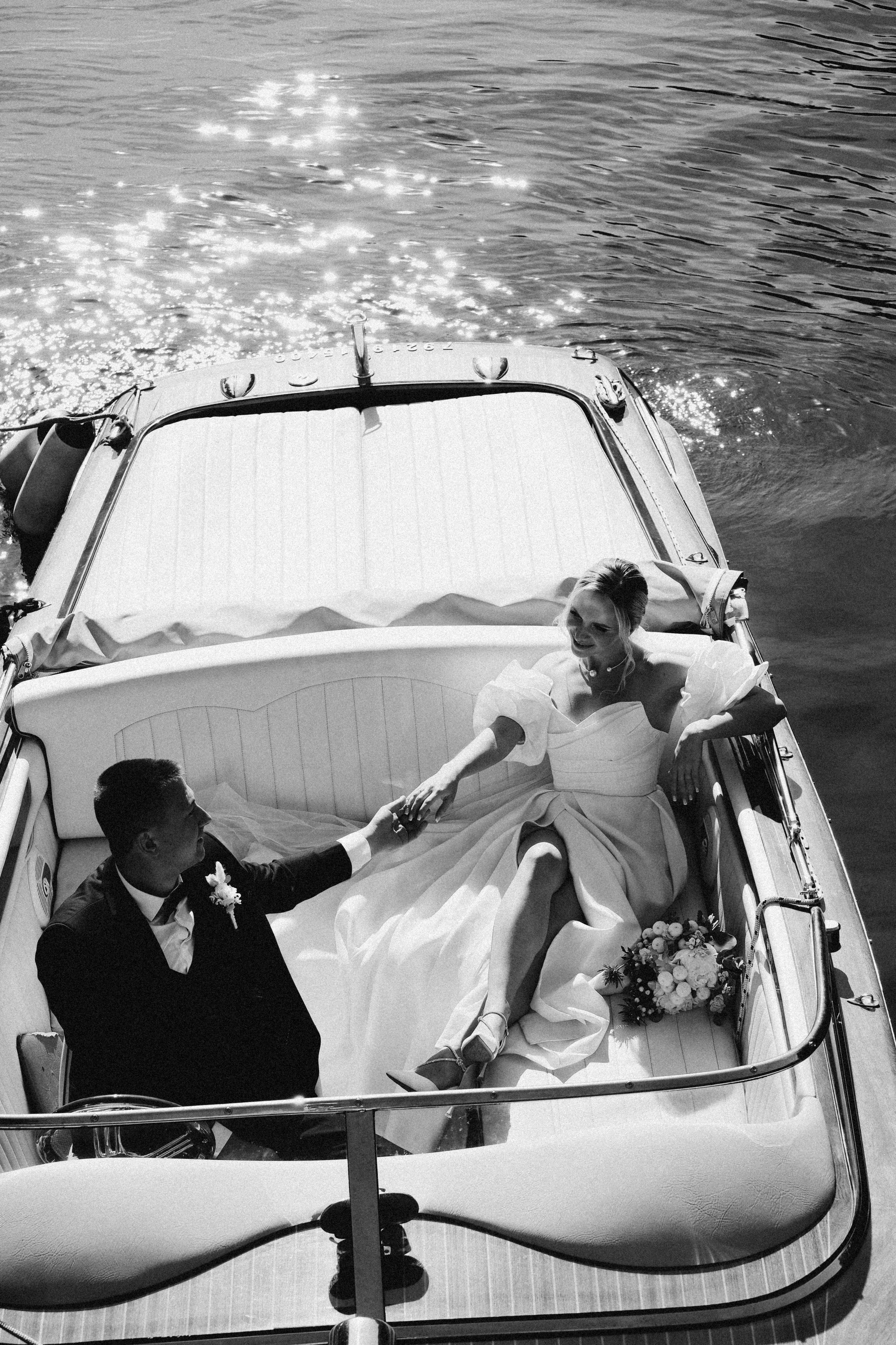 СВАДЕБГНАЯ ПРОГУЛКА ПО КАНАЛ САНКТ-ПЕТЕРБУРГА НА КАТЕРЕ. Профессиональный фотограф, Санкт-Петербург — Виктория Богомолова