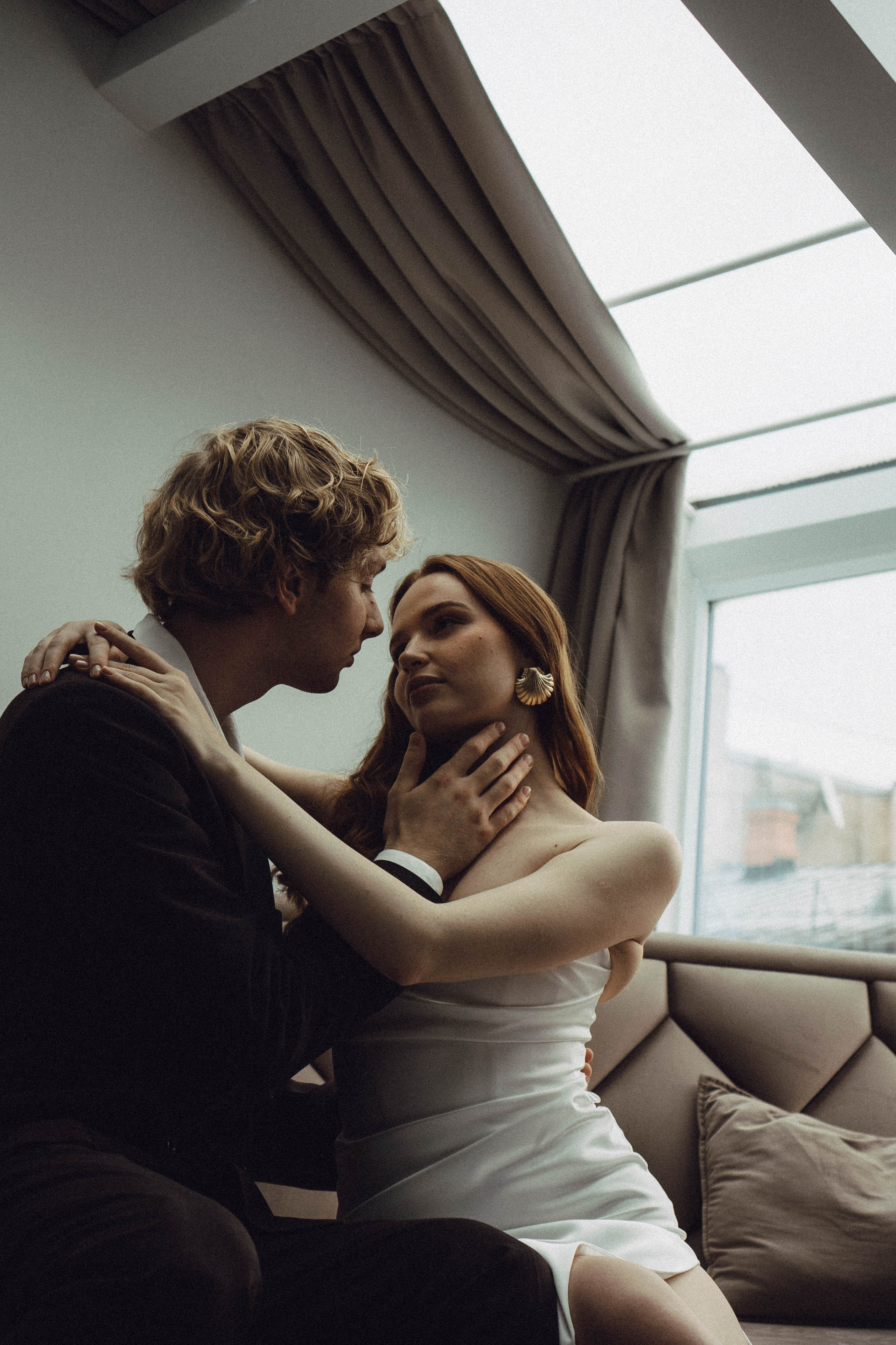 СВАДЕБНАЯ СЬЕМКА В ОТЕЛЕ. СБОРЫ ЖЕНИХА И НЕВЕСТЫ И ТАКЖЕ ТОР И ПОДГОТОВКА К ПРОГУЛКЕ. Профессиональный фотограф, Санкт-Петербург — Виктория Богомолова