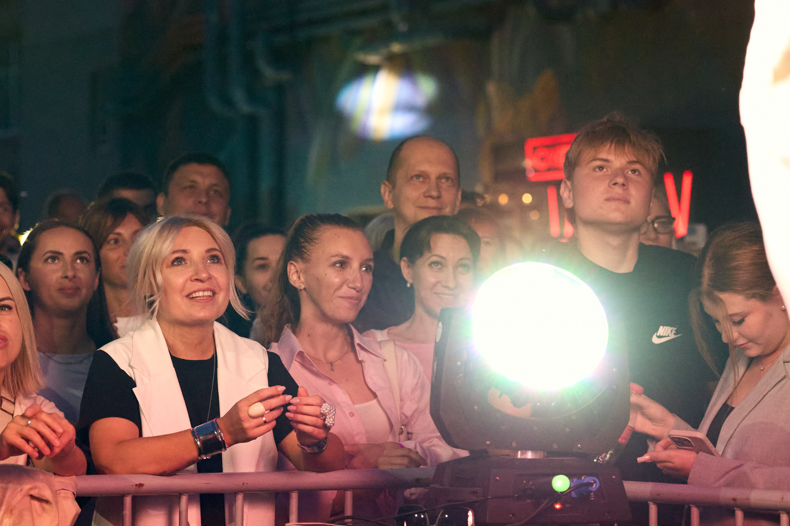 Sonic rave июль 2025. Фотограф Брест (репортажная сьемка, индивидуальная, бренды, выпускные альбомы)