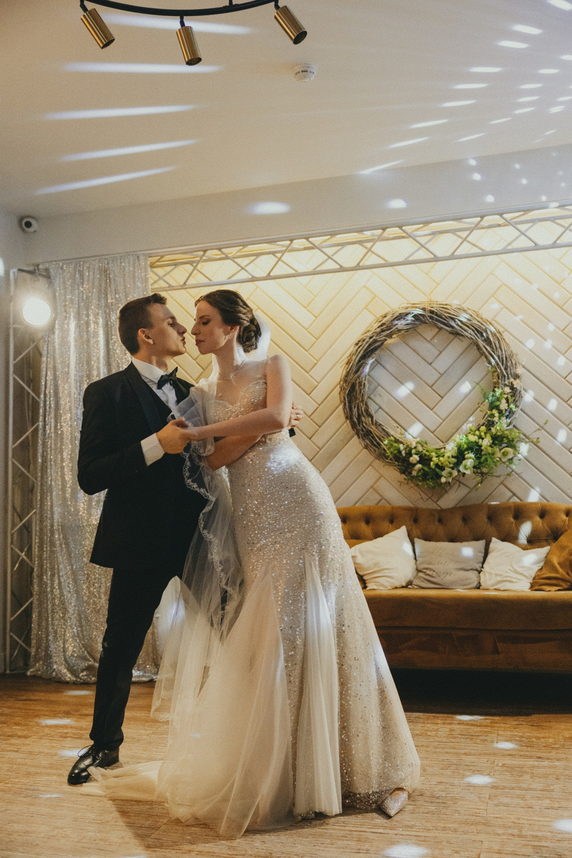 Алена и Денис — обработка в стиле ретро пленка. Свадебный фотограф в Санкт-Петербурге Рябикин Александр , занимаюсь св