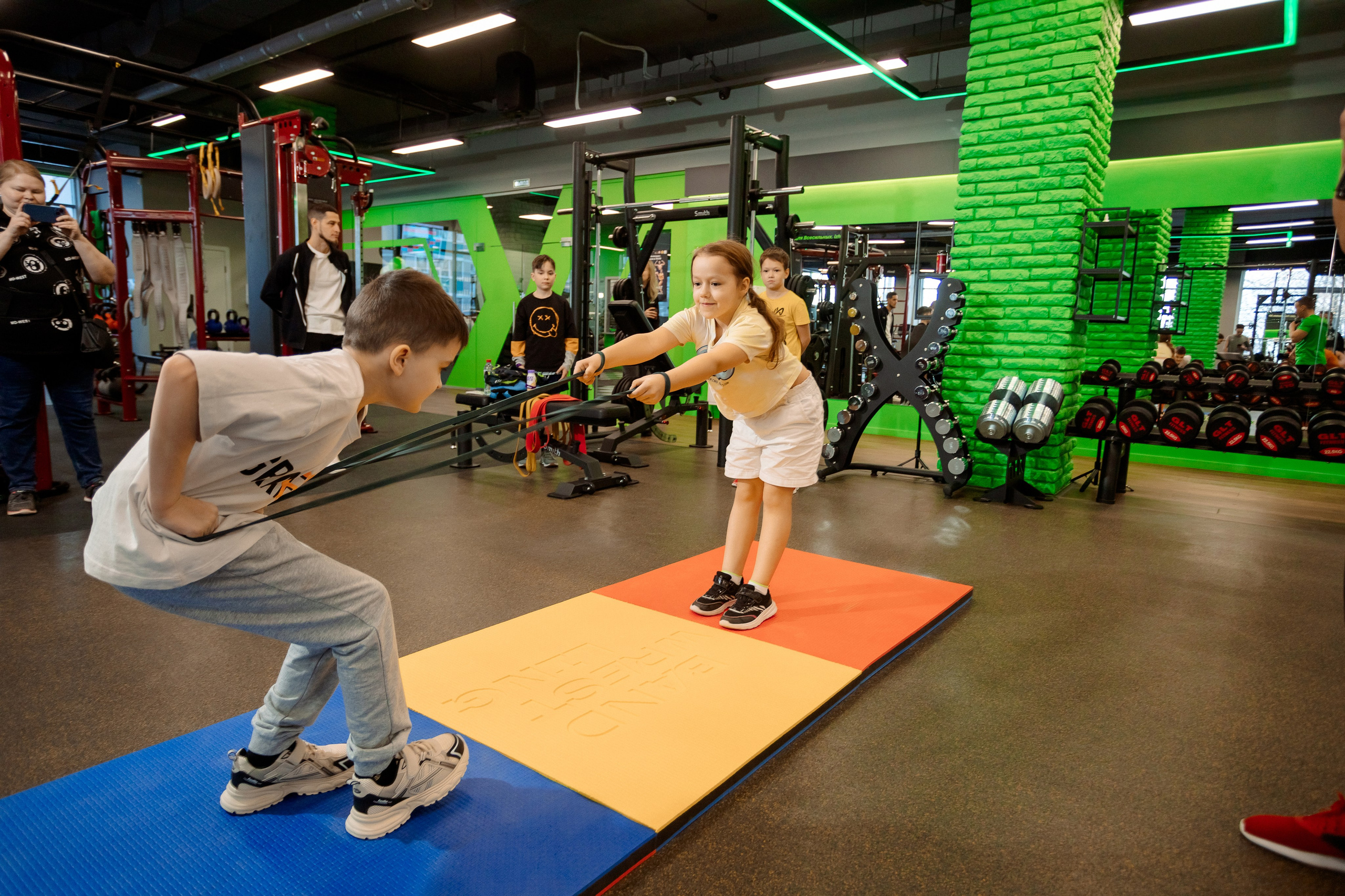 РЕПОРТАЖ: ФИТНЕСС-КЛУБ X-FIT. Профессиональный фотограф в Ижевске Леша Петров