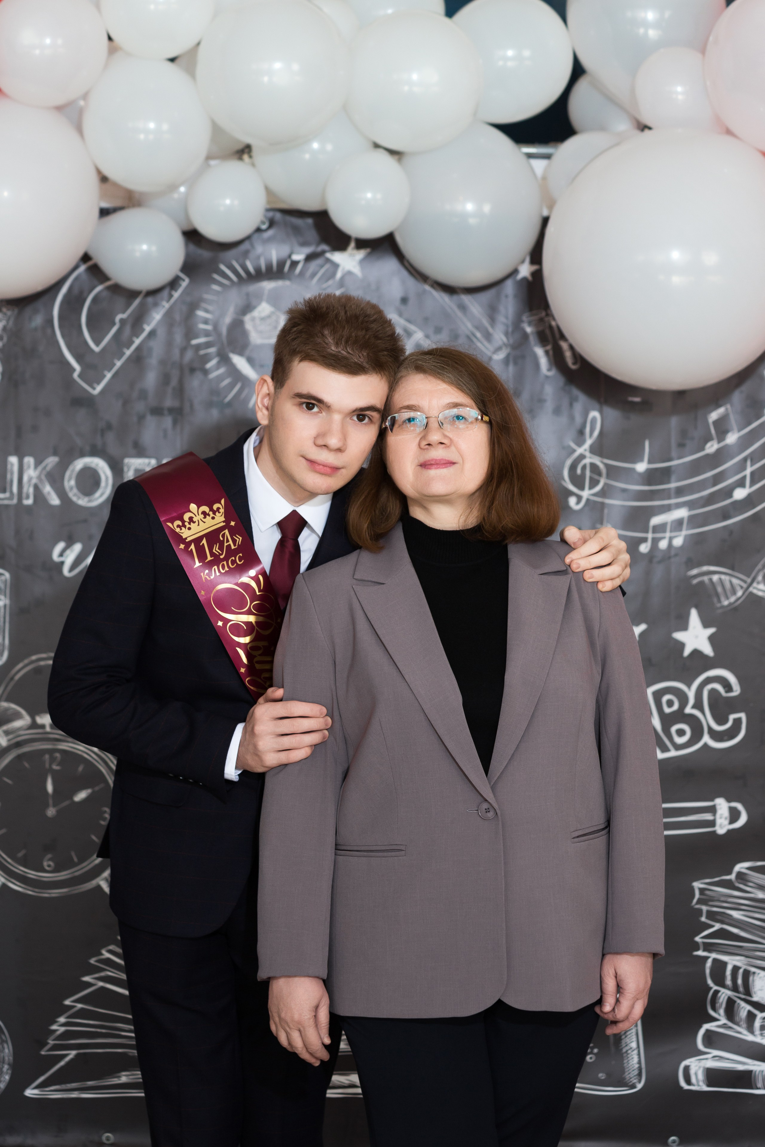 ФОТОСЕССИЯ С РОДИТЕЛЯМИ «ПОСЛЕДНИЙ ЗВОНОК — 2025» 9 ШКОЛА Г.МЦЕНСК. ТВОЙ АЛЬБОМ / ТВОИ ПРАВИЛА