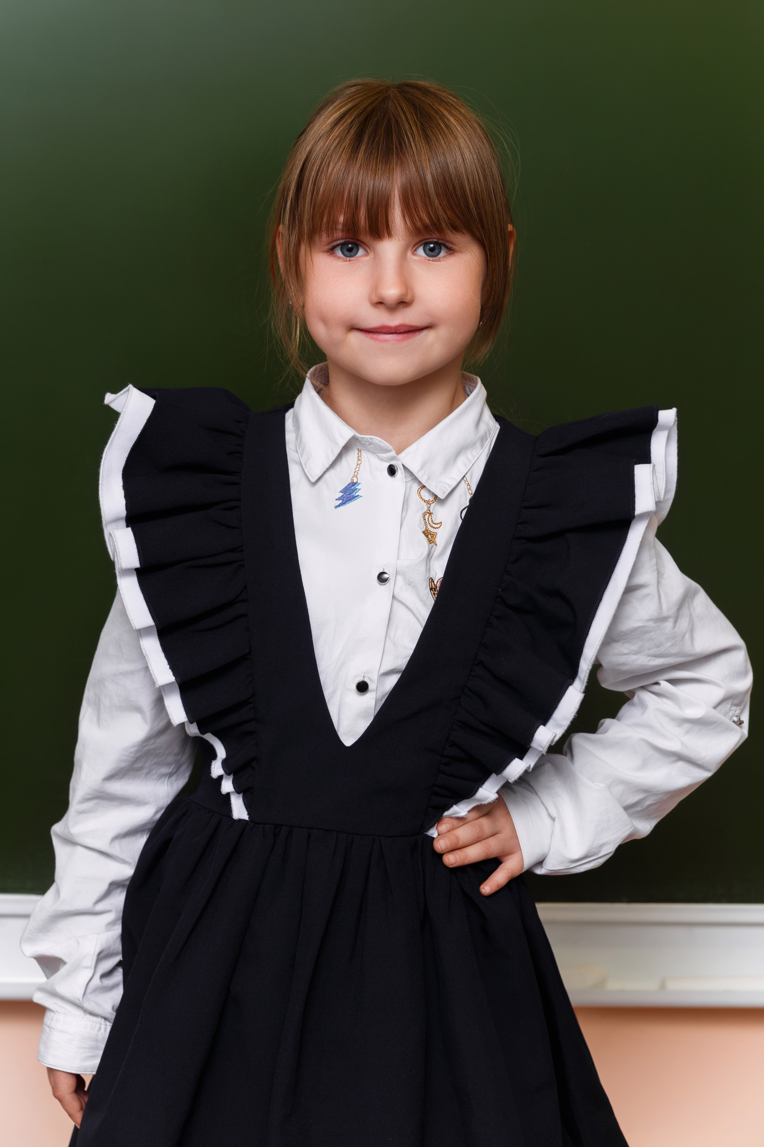 СЪЕМКА ПОРТРЕТОВ ПЕРВОКЛАССНИКОВ В КЛАССЕ. ТВОЙ АЛЬБОМ / ТВОИ ПРАВИЛА