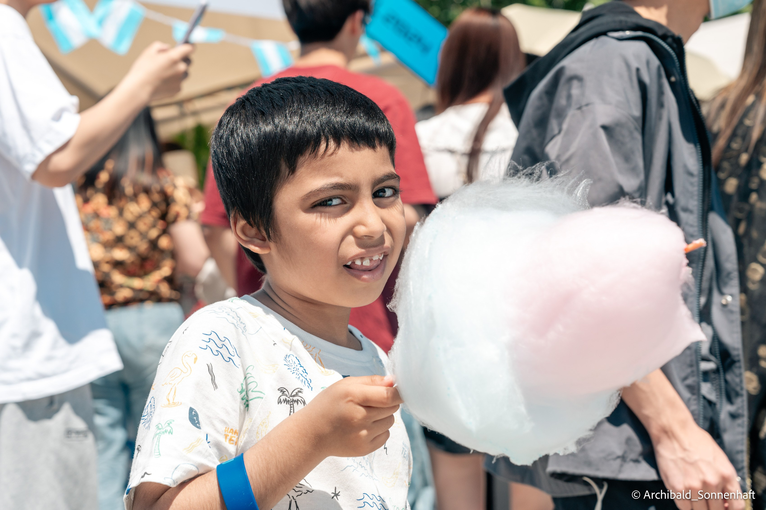 TJU Cultural Festival. Photographer in Guangzhou, China. Archibald Sonnenhaft