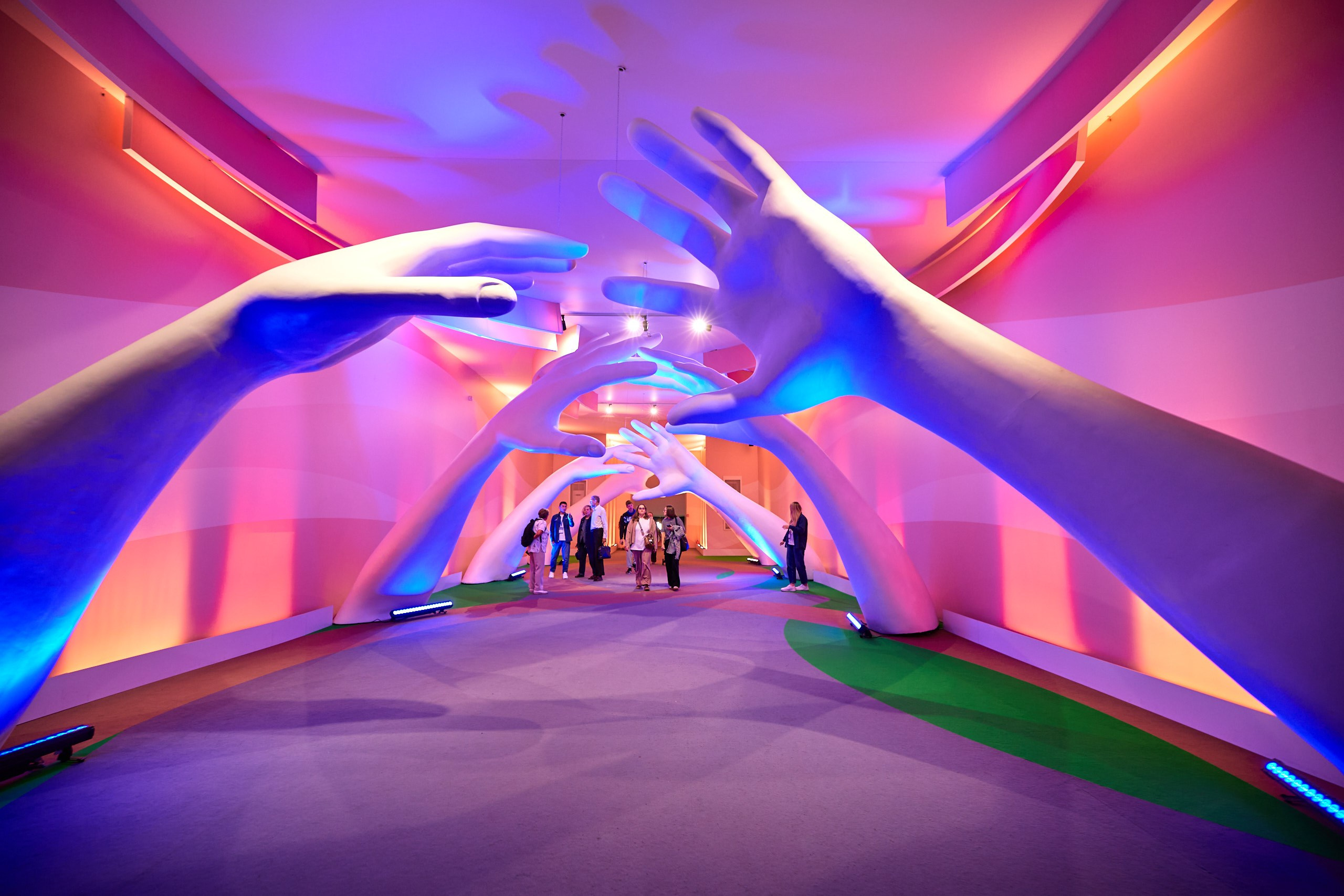 Репортаж выставочной экспозиции про будущее Москвы