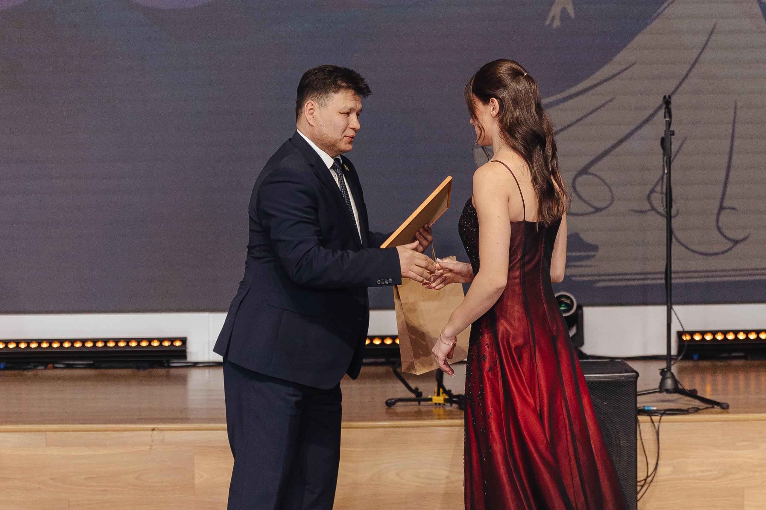 Студенческий бал. Свадебный и семейный фотограф в Улан-Удэ