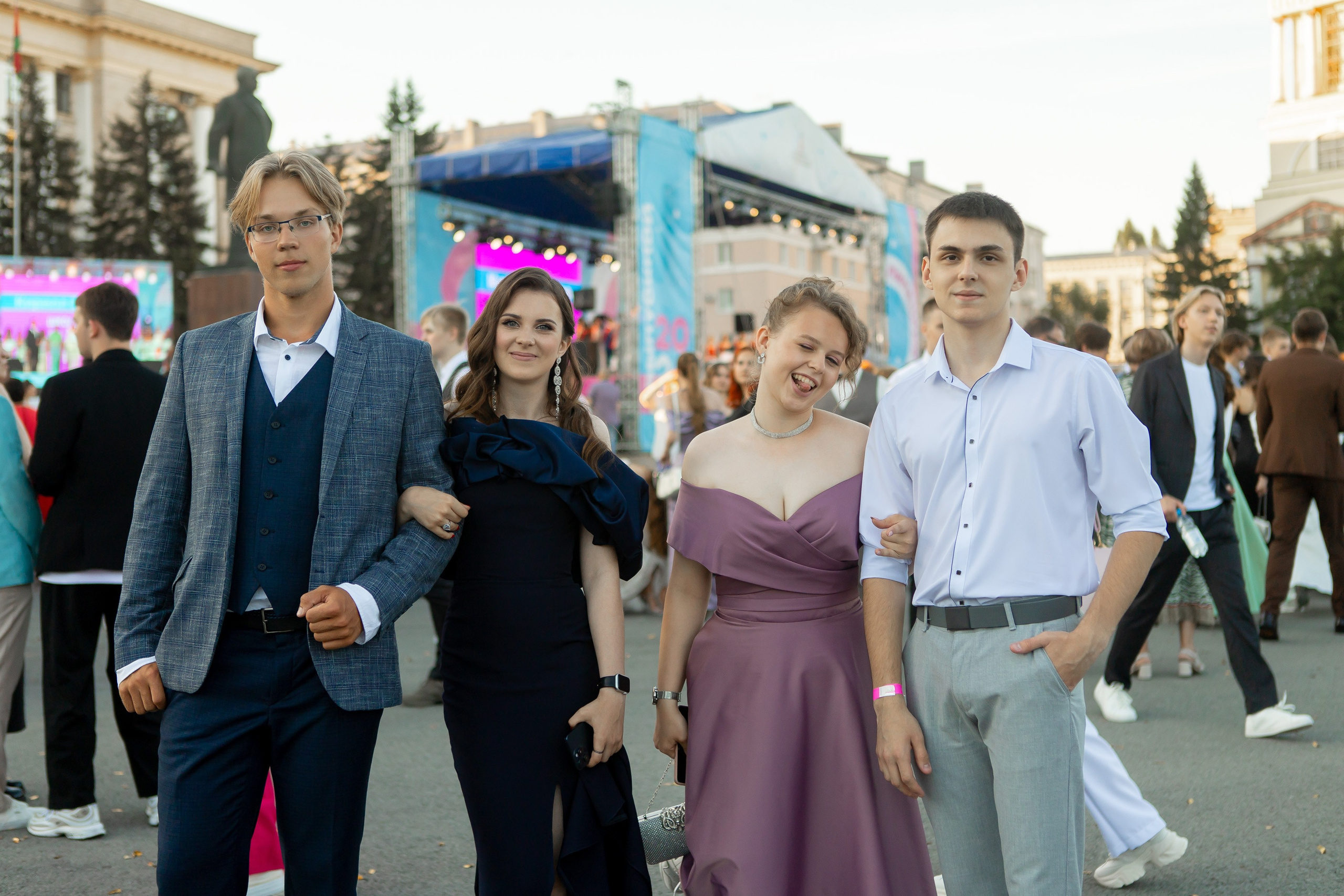 Выпускной Гимназия 12 2024 г. Свадебный и портретный Фотограф в Липецке Дмитрий Котюков