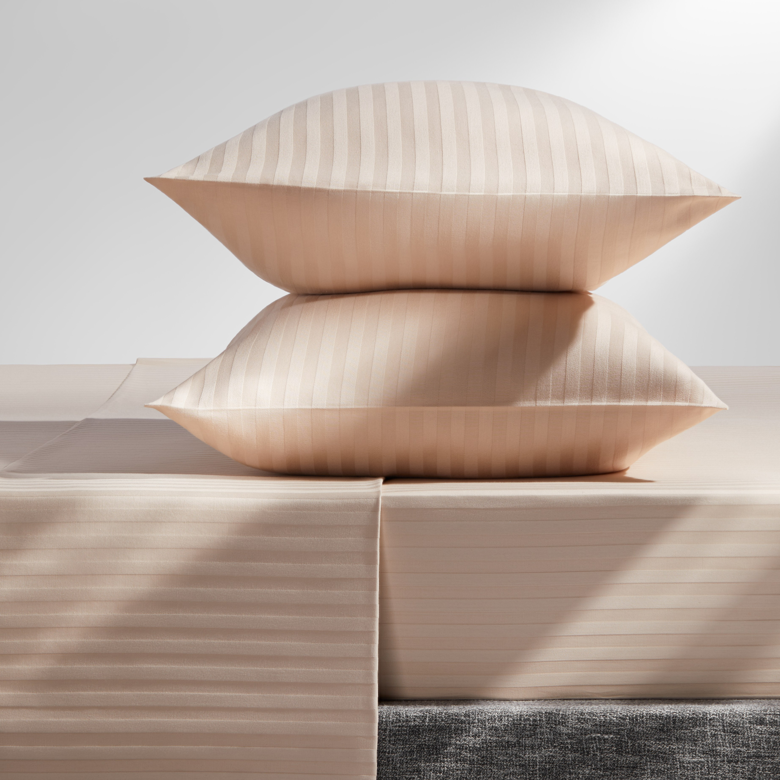 Постельное белье Pragma (страйп). Олег Дмитриев