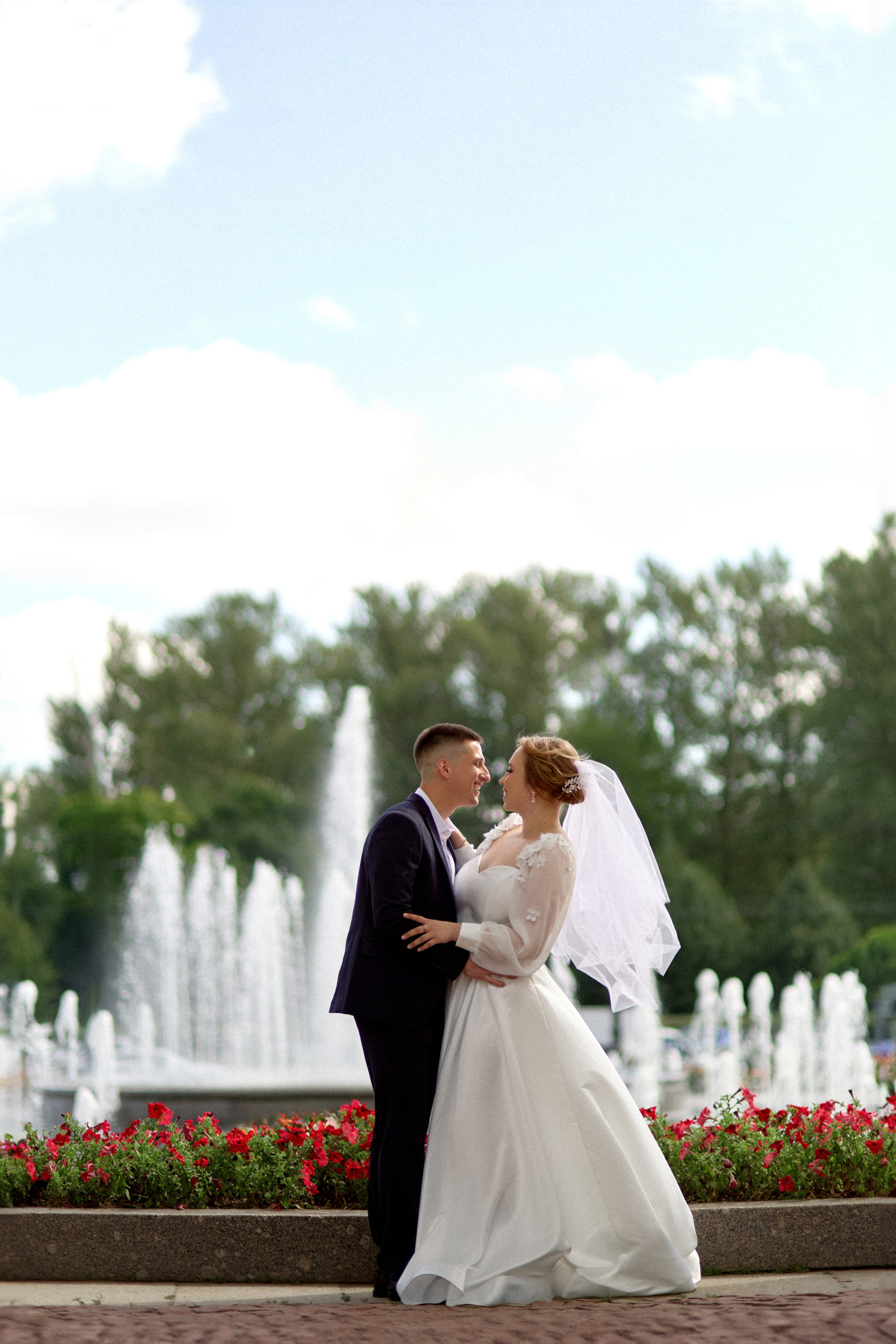 Свадебная Фотосессия в Парке Победы. Сестры Карабаза. Фотографы и ретушеры в Москве и Санкт-Петербурге