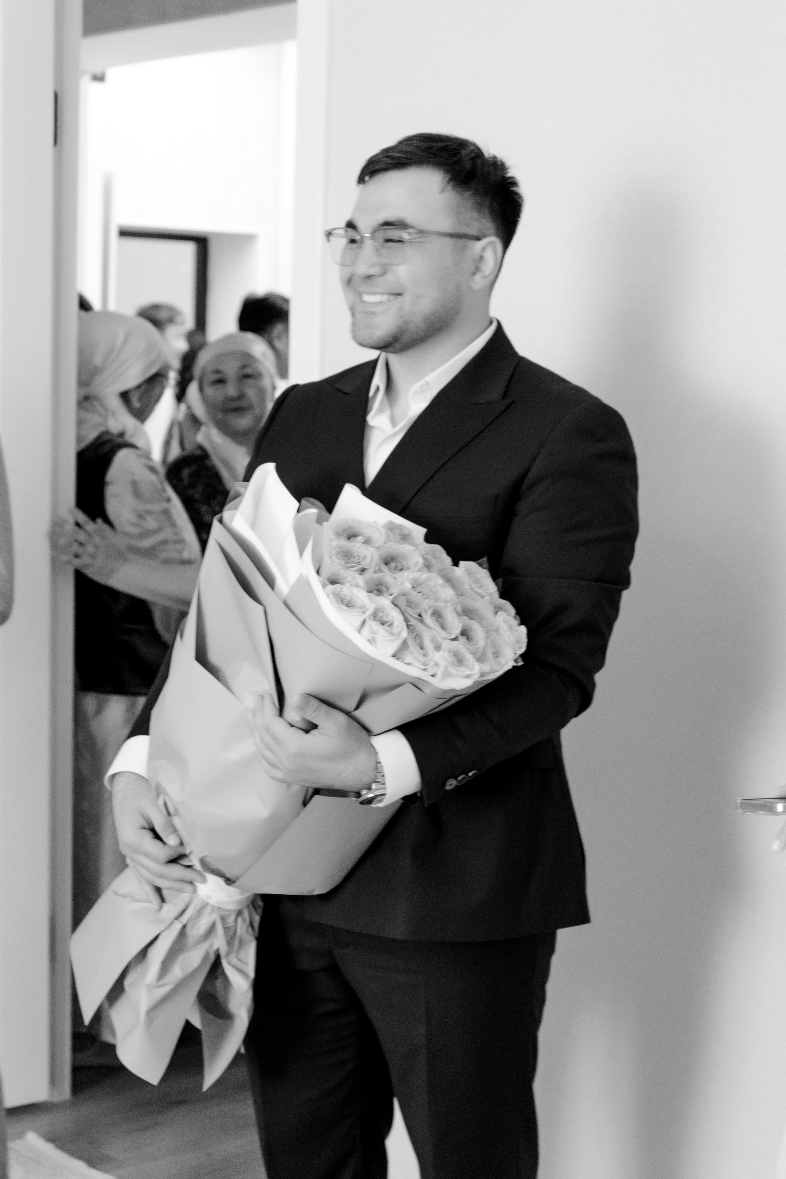 Moldir — syrğa salu. Wedding and Love story Photographer