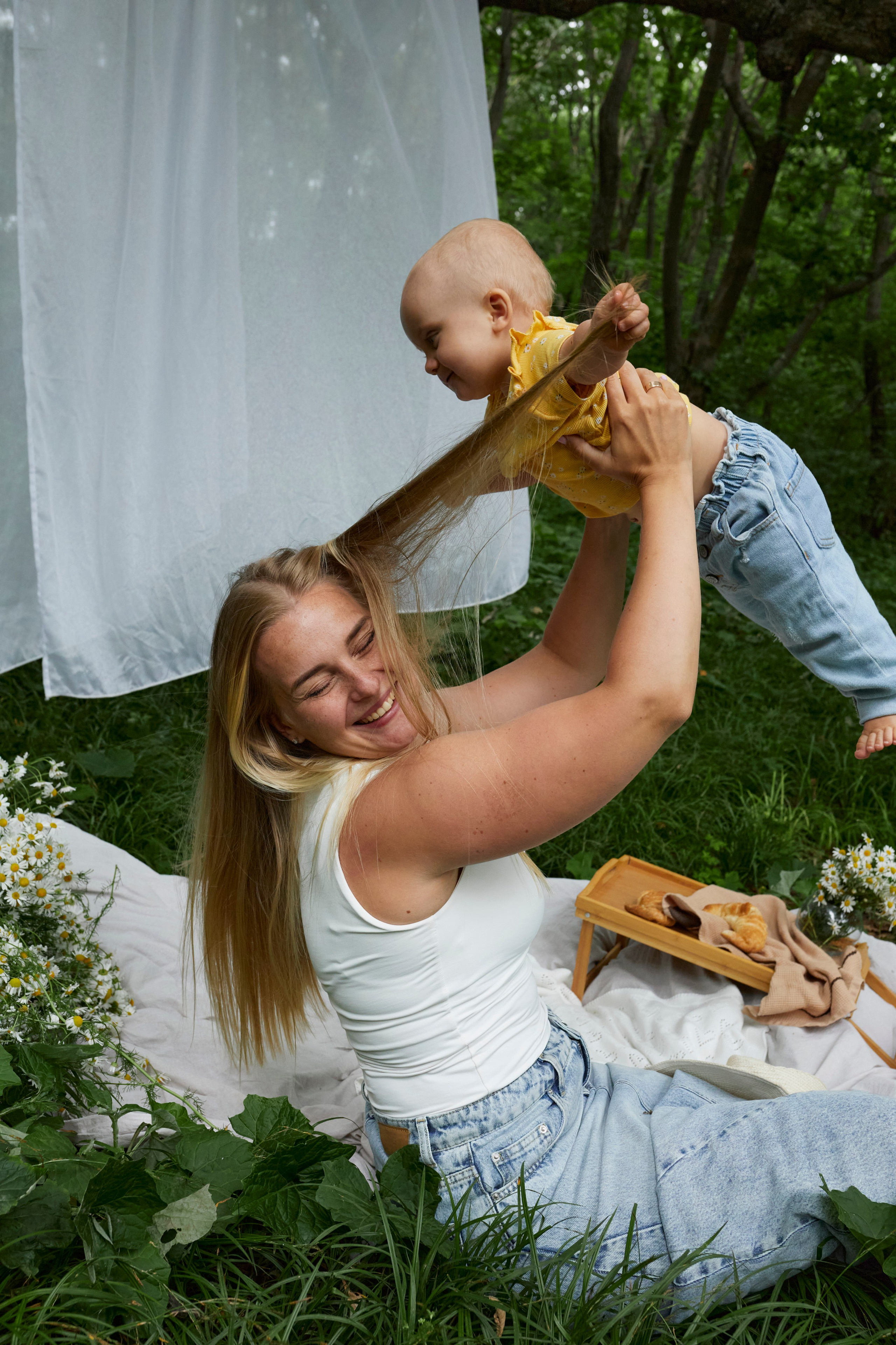 В лесу. Фотограф Владивосток, семейные и индивидуальные съемки