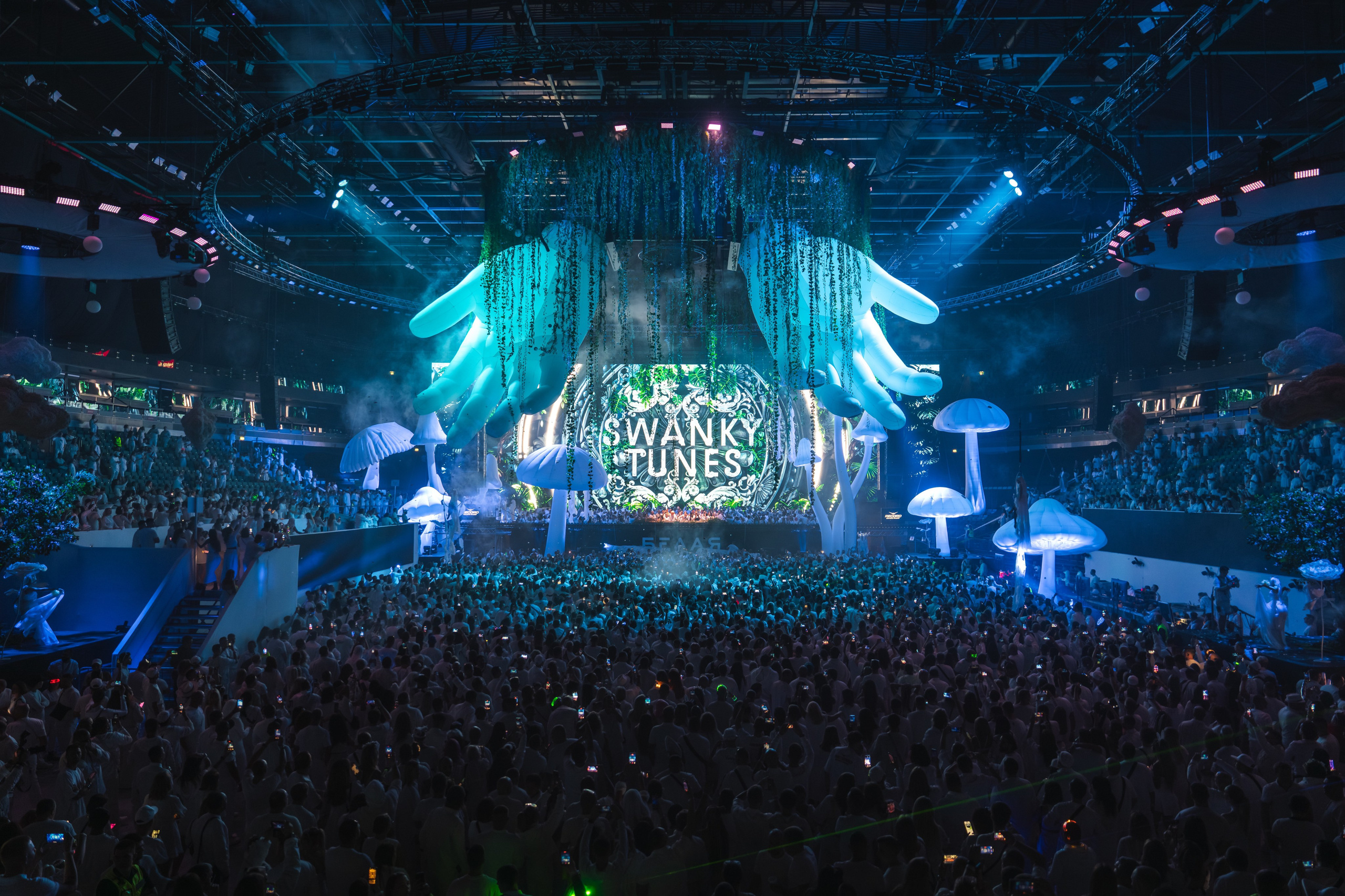 БЕЛАЯ 2025. Святослав Буньков | фотограф