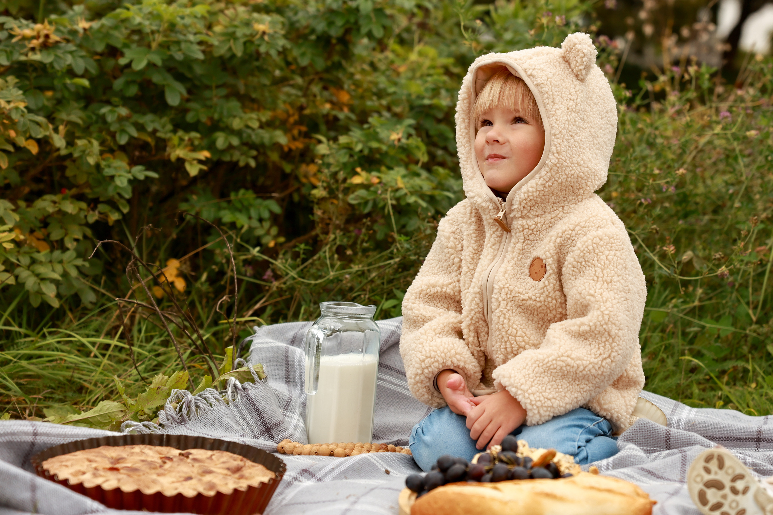 Стога и водоем. Дарья Бухреева — фотограф, видеограф и фототерапевт. Москва и мир