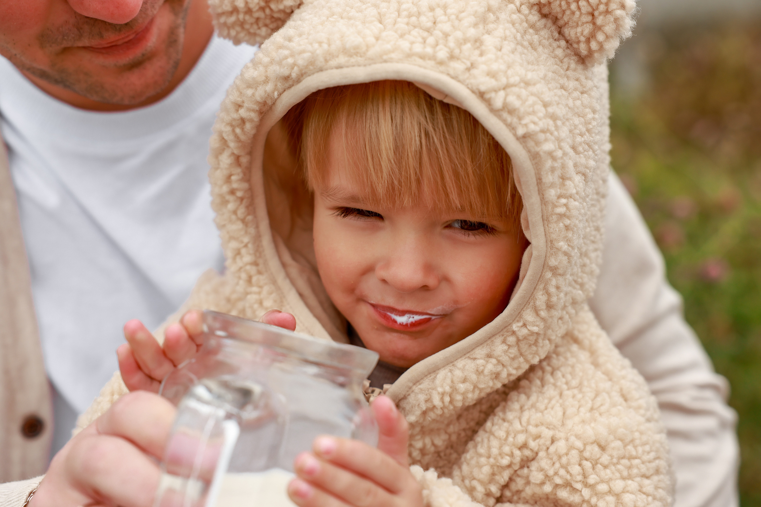 Стога и водоем. Дарья Бухреева — фотограф, видеограф и фототерапевт. Москва и мир