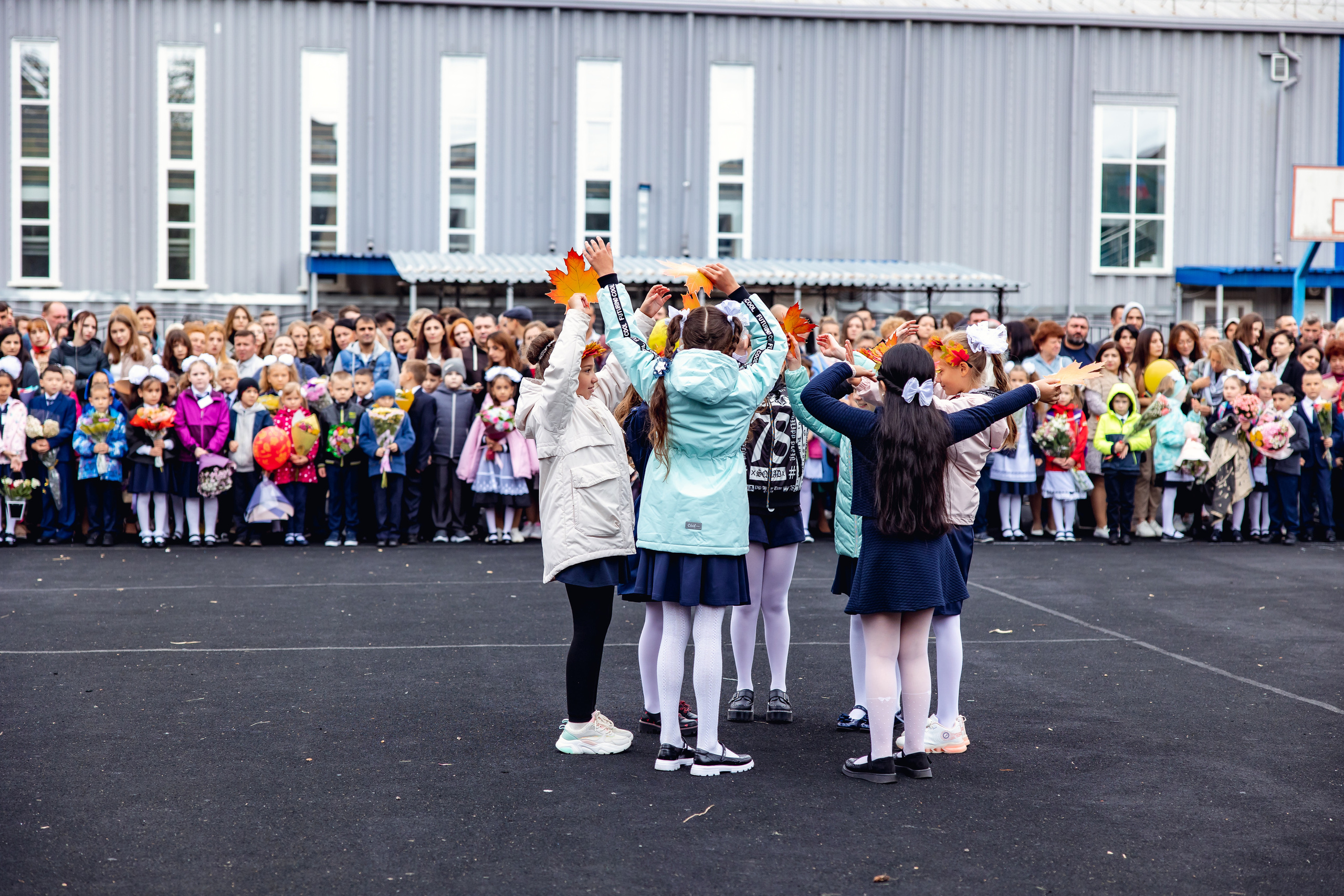1 сентября. Дарья Бухреева — фотограф, видеограф и фототерапевт. Москва и мир