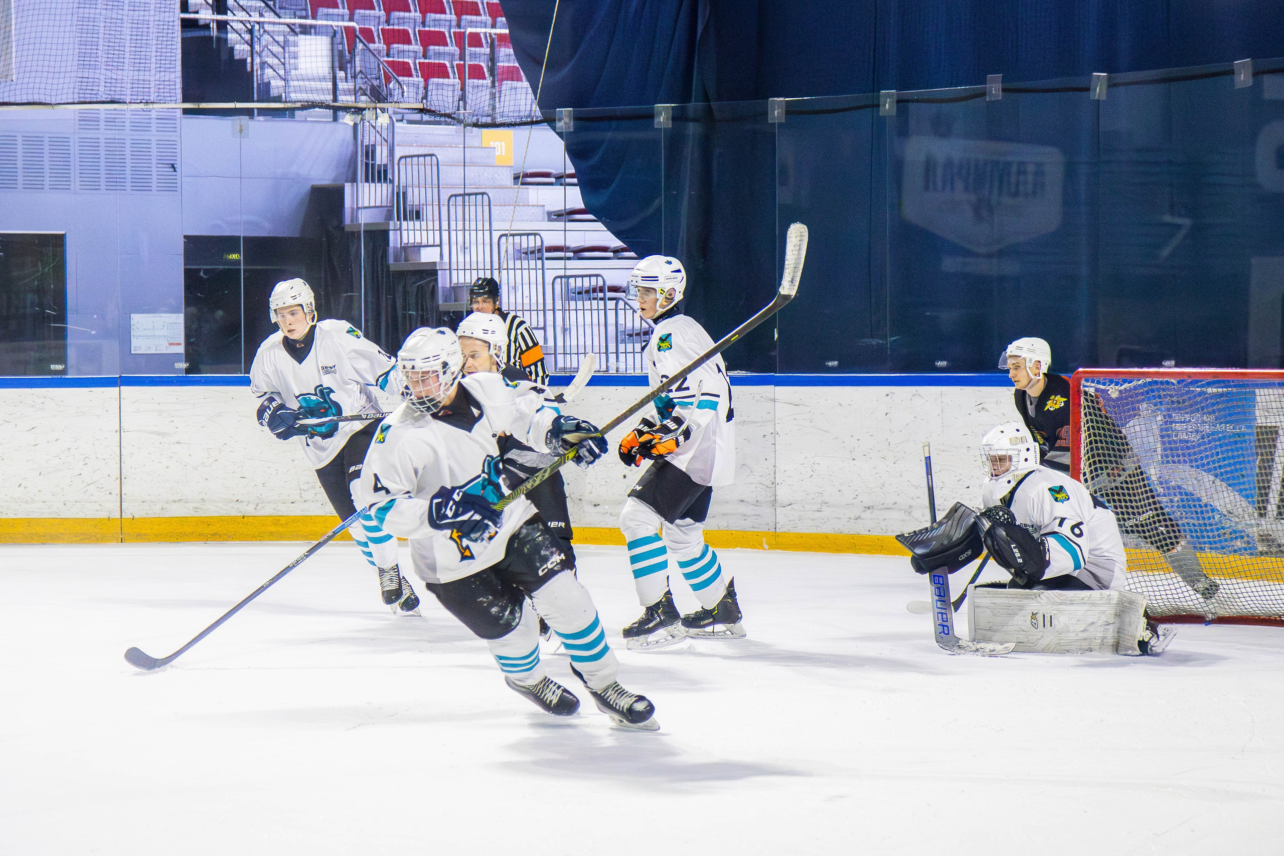 Матч сборной по хоккею ДВФУ. Репортажный фотограф во Владивостоке Анастасия Кострова