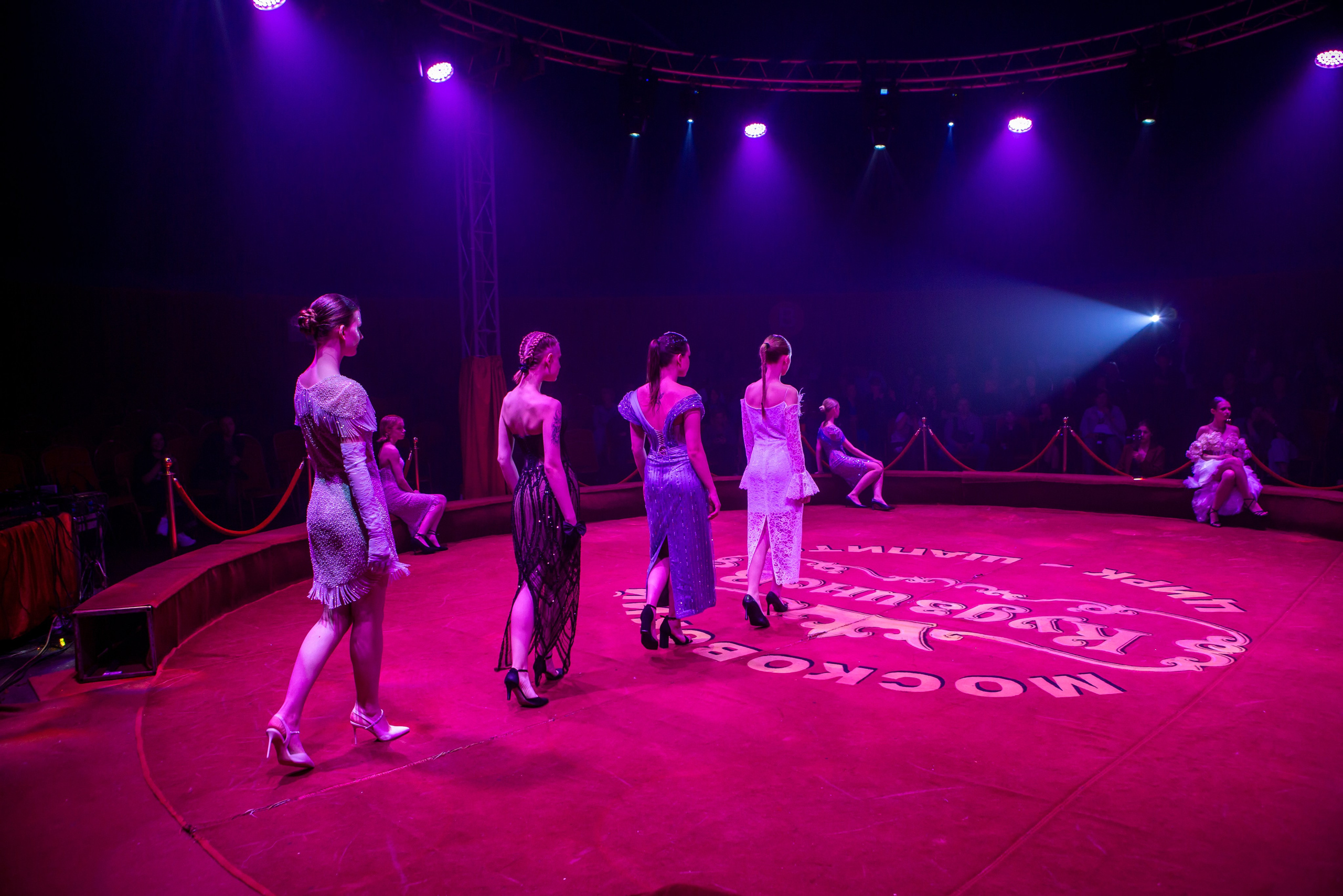 MANEGE SHOW. Репортажный, семейный, свадебный, портретный фотограф