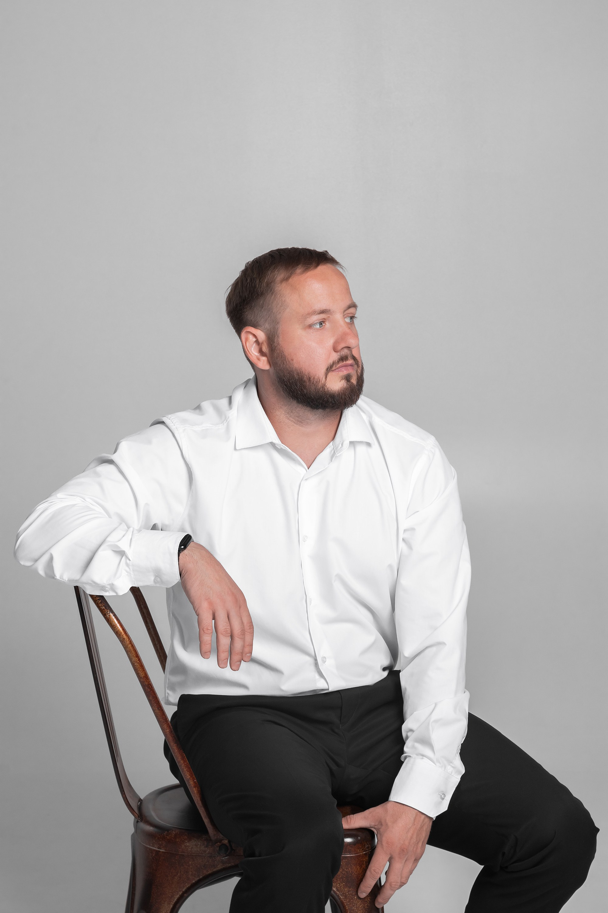 Мужская фотосессия для сайта. AI Фотограф Краснодар: мужские и женские фотосессии, стилизация съемки. Нейро-фотосессии онлайн