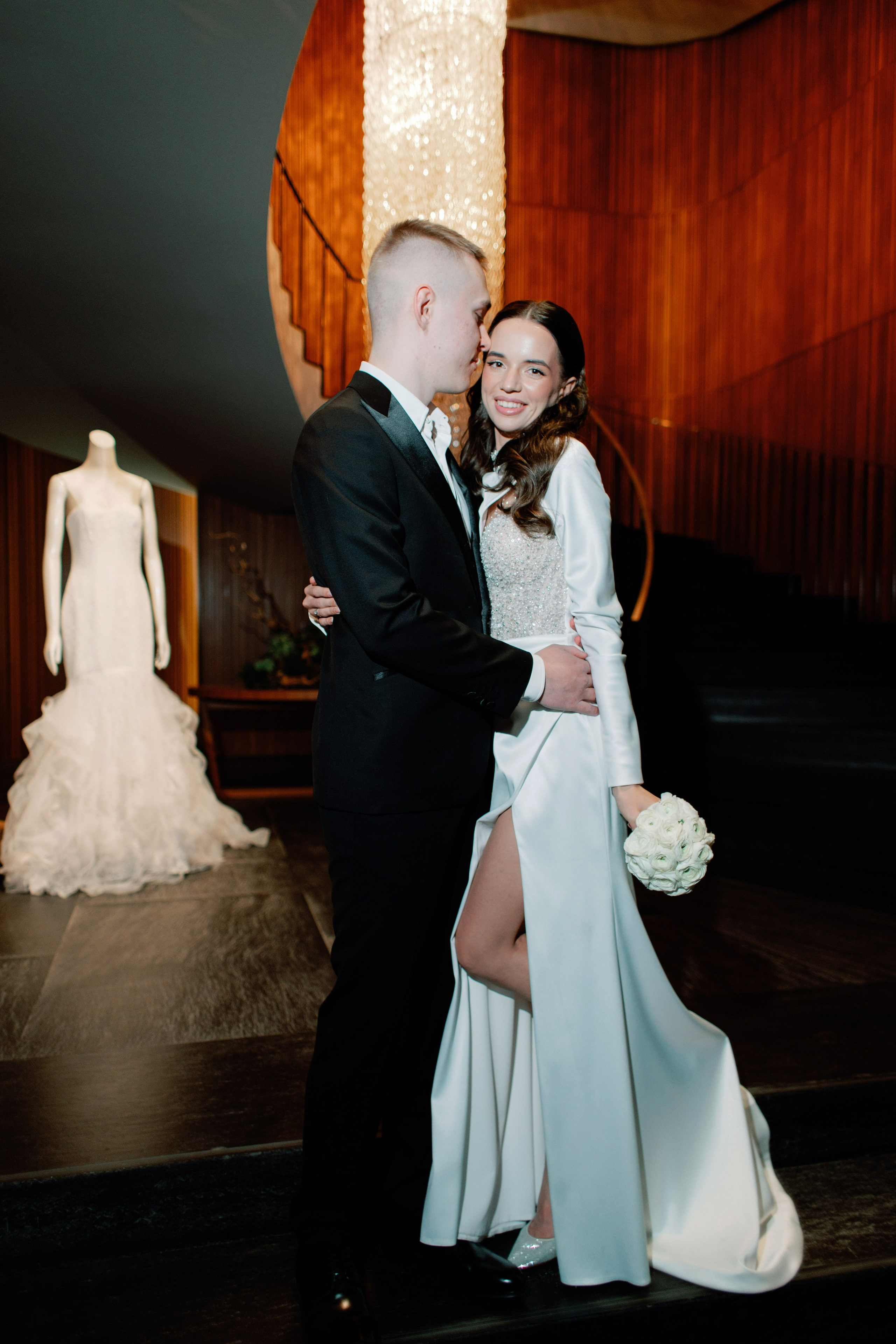 Свадьба для двоих в Москве, фотосессия на крыше, сборы, прогулка в Barvikha Luxury Village