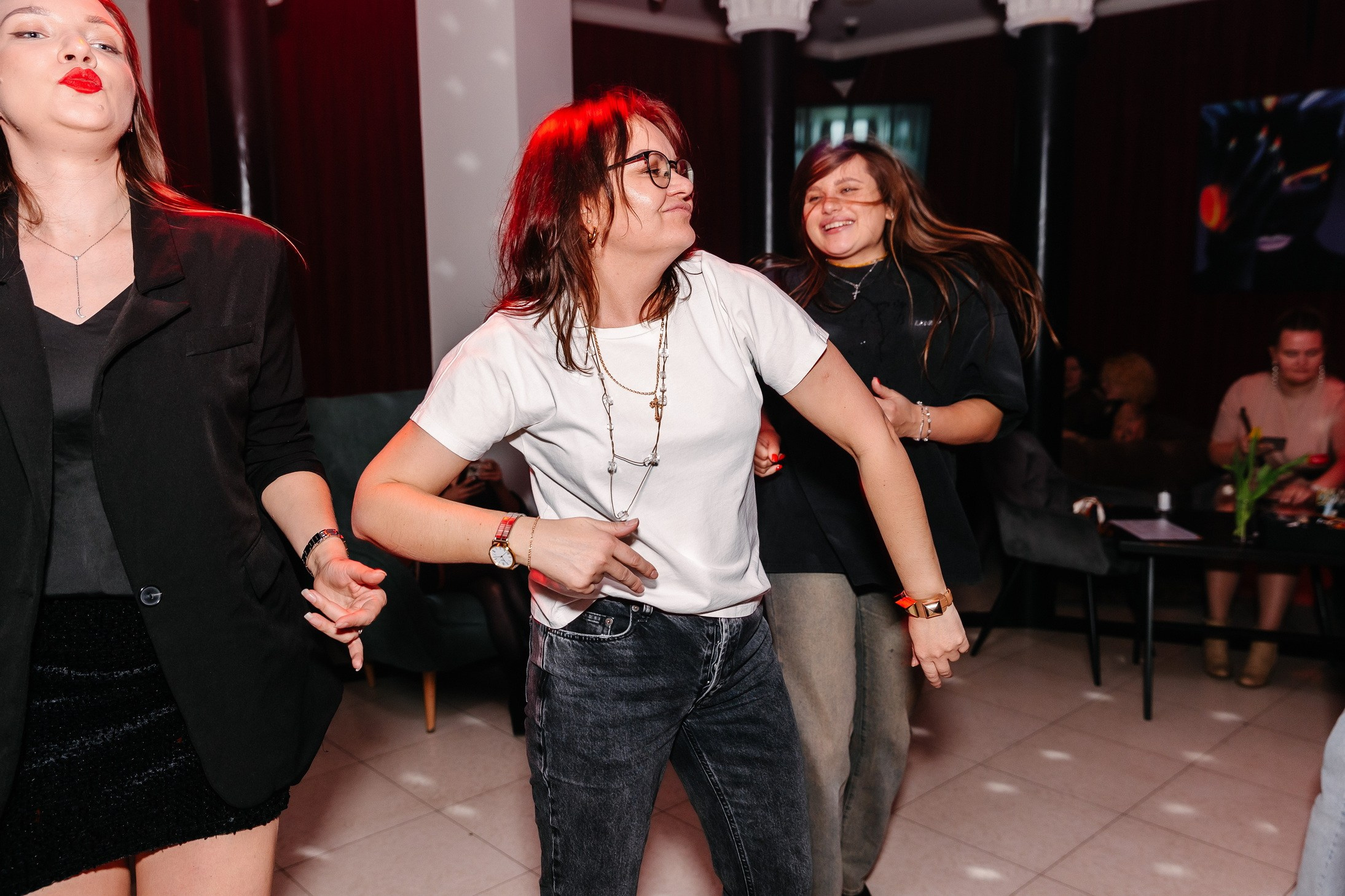 8 марта в лаунж-баре Major 2024. Свадебный, семейный и детский фотограф в Калининграде Елена Кравцова