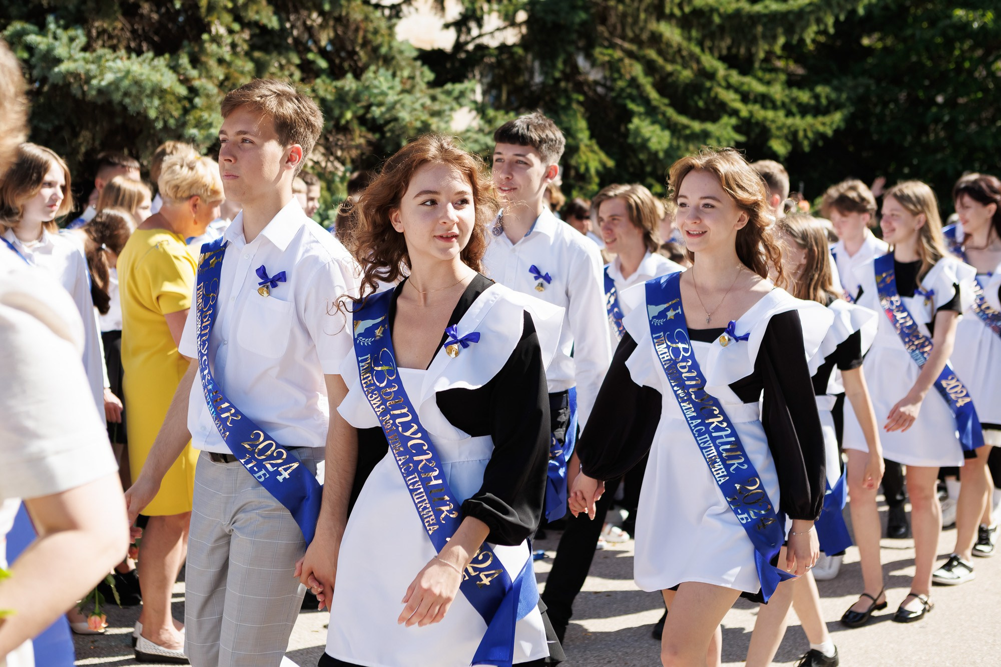 Последний звонок в Гимназии № 1, г. Севастополь. Свадебный фотограф, фотосъемка в Крыму, Севастополе, Симферополе, Ялте