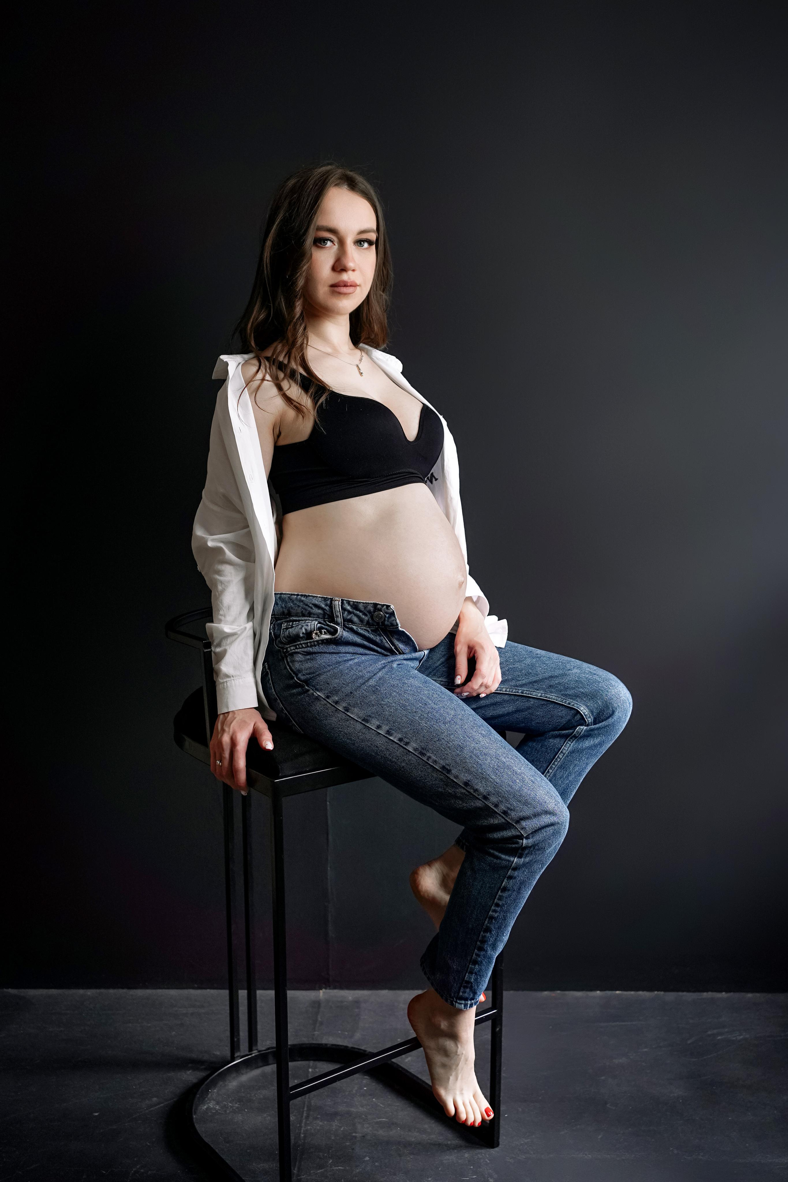 Беременная фотосессия в студии