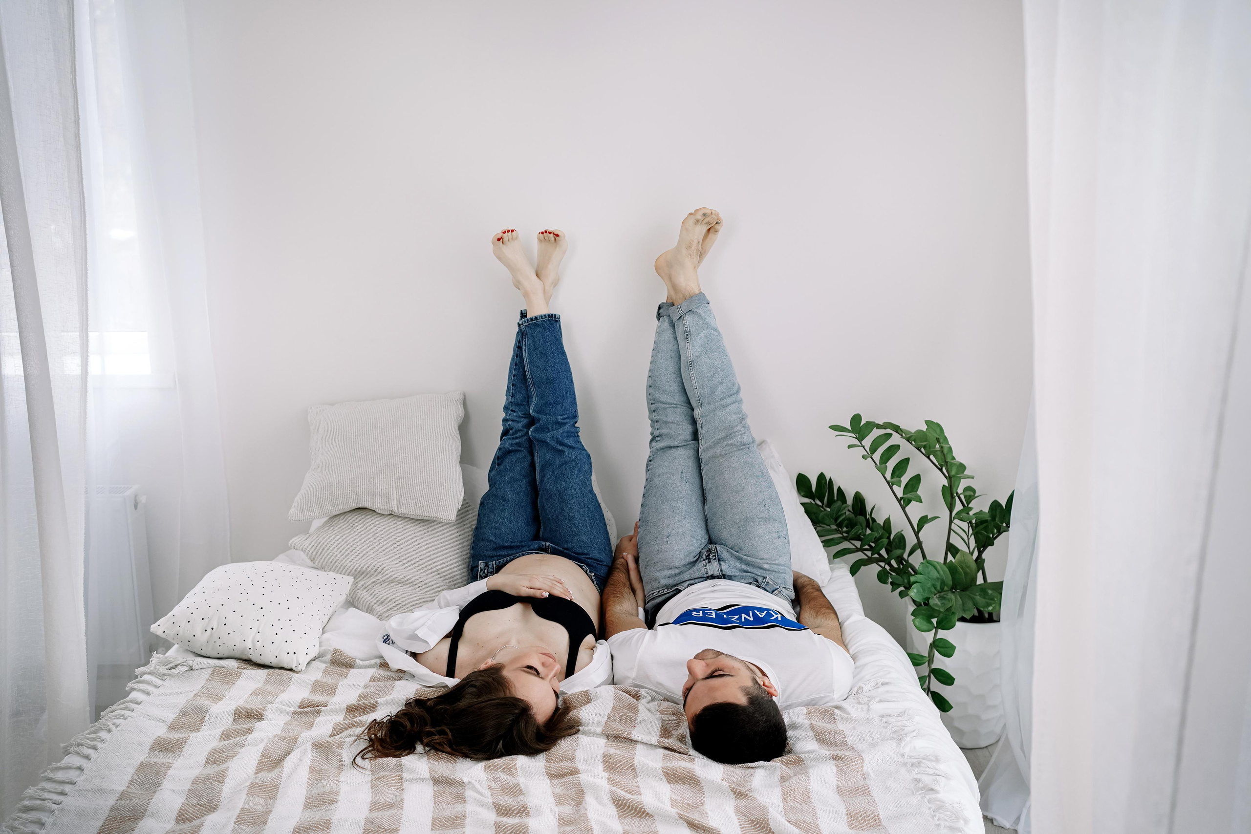 Беременная фотосессия в студии