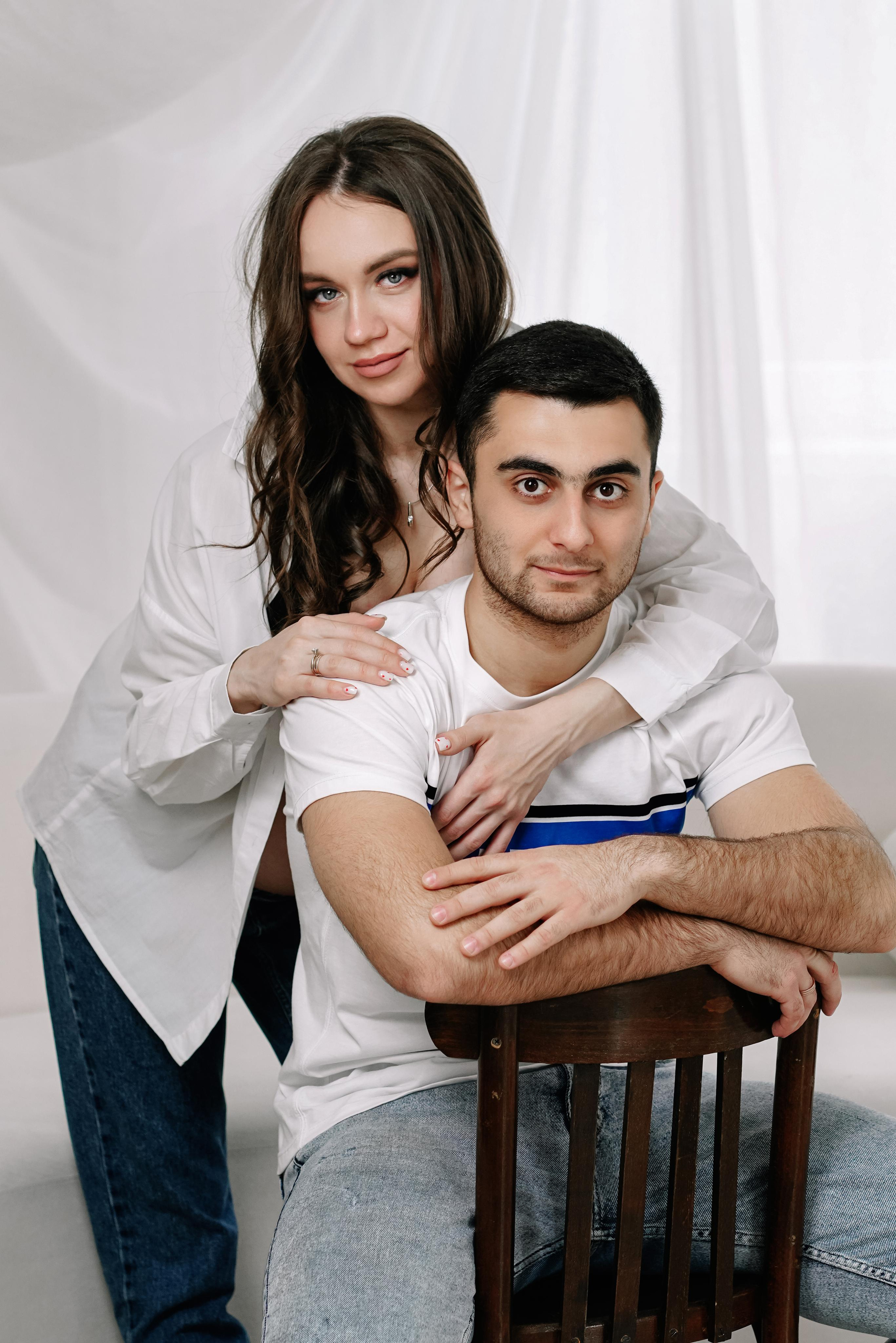 Беременная фотосессия в студии