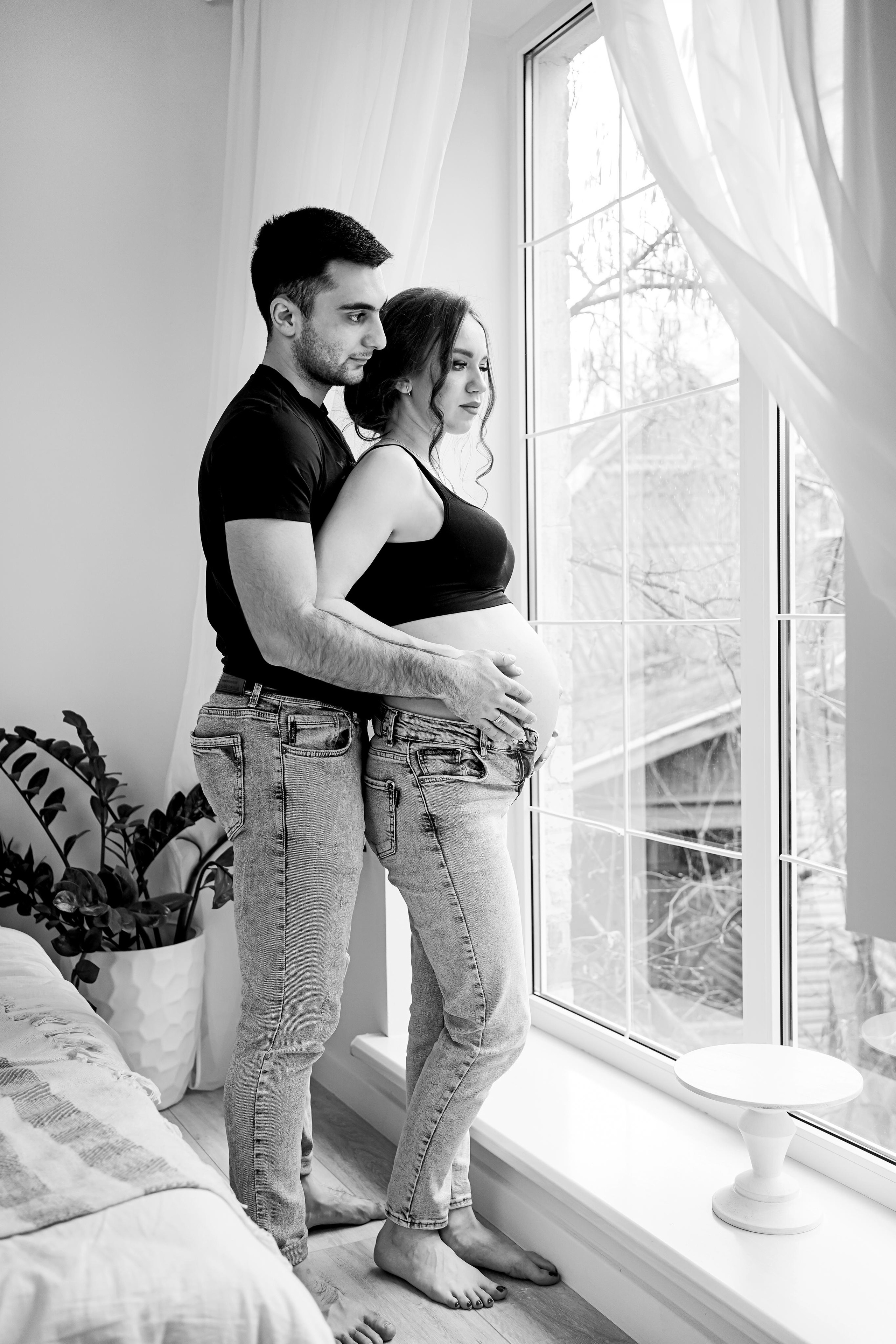 Беременная фотосессия в студии