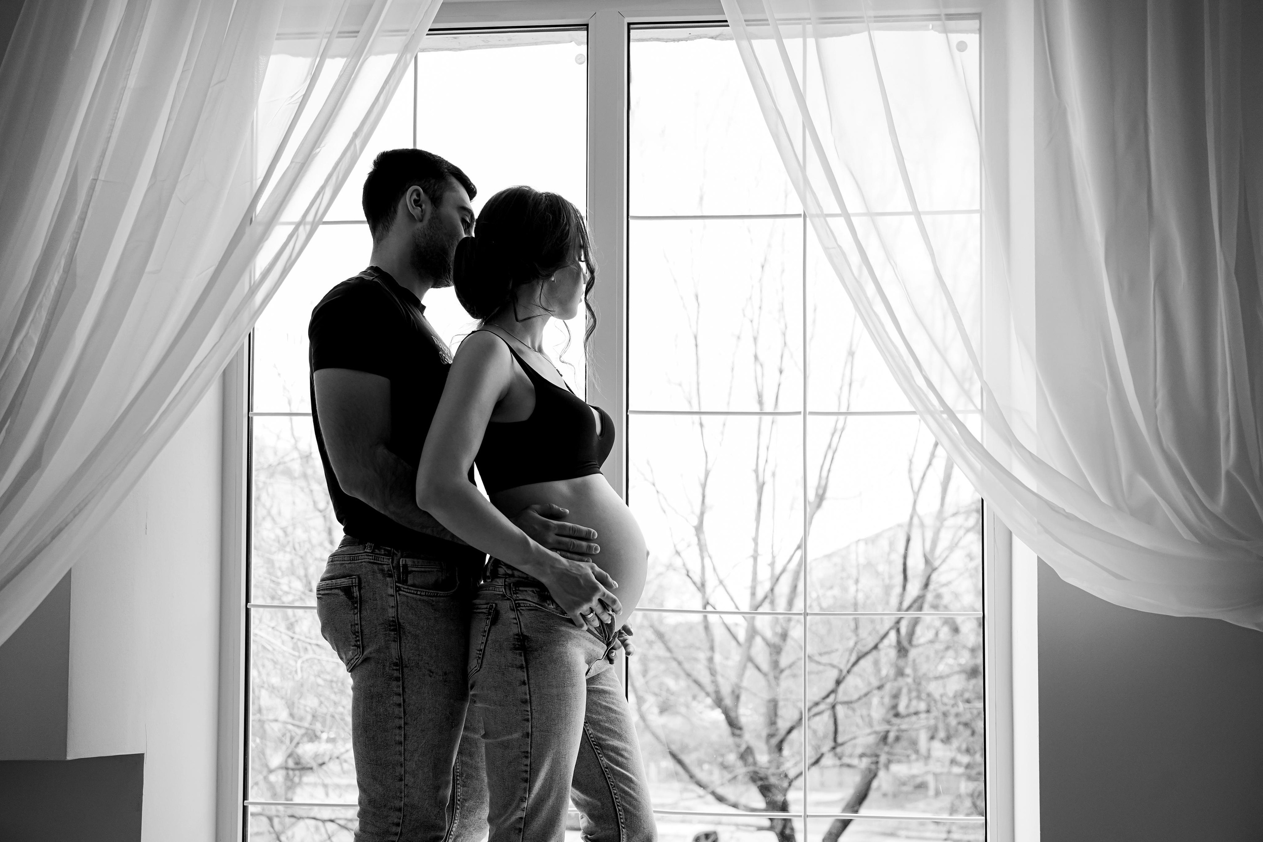 Беременная фотосессия в студии