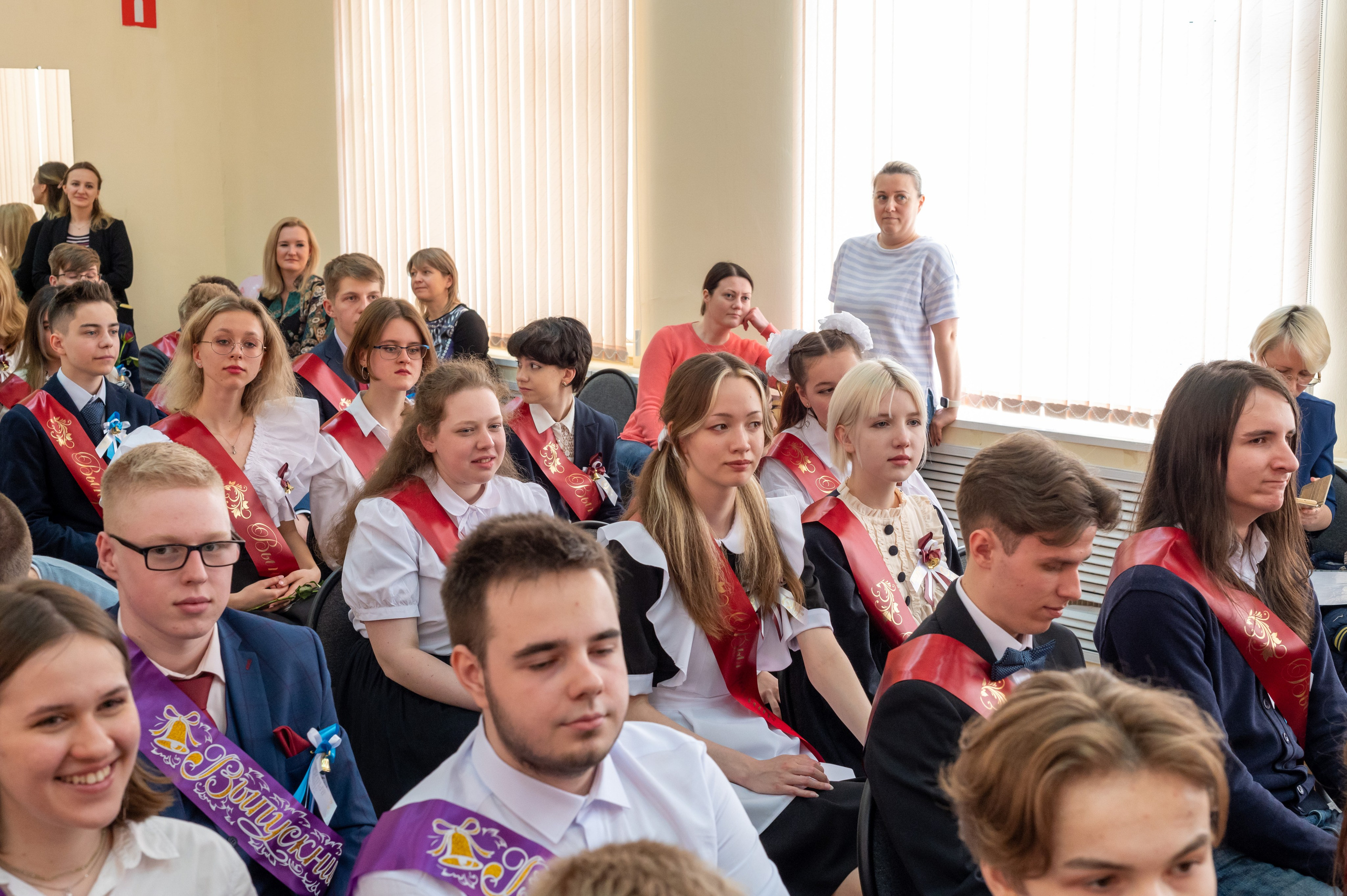 Последний звонок Школа 1412. Детский и семейный фотограф г. Москва Оксана Катаджи