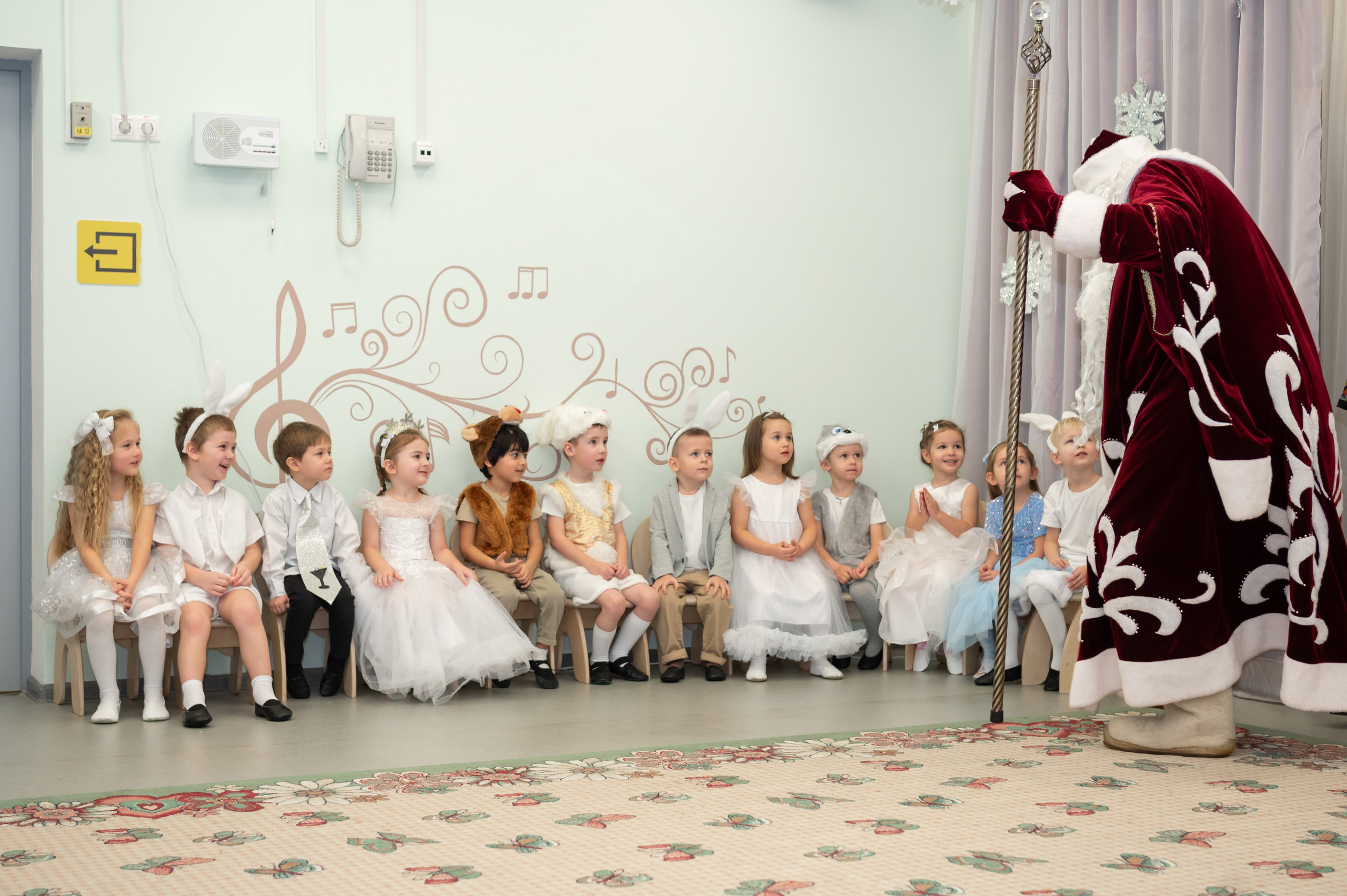 Новогодний утренник в детском саду. Детский и семейный фотограф г. Москва Оксана Катаджи