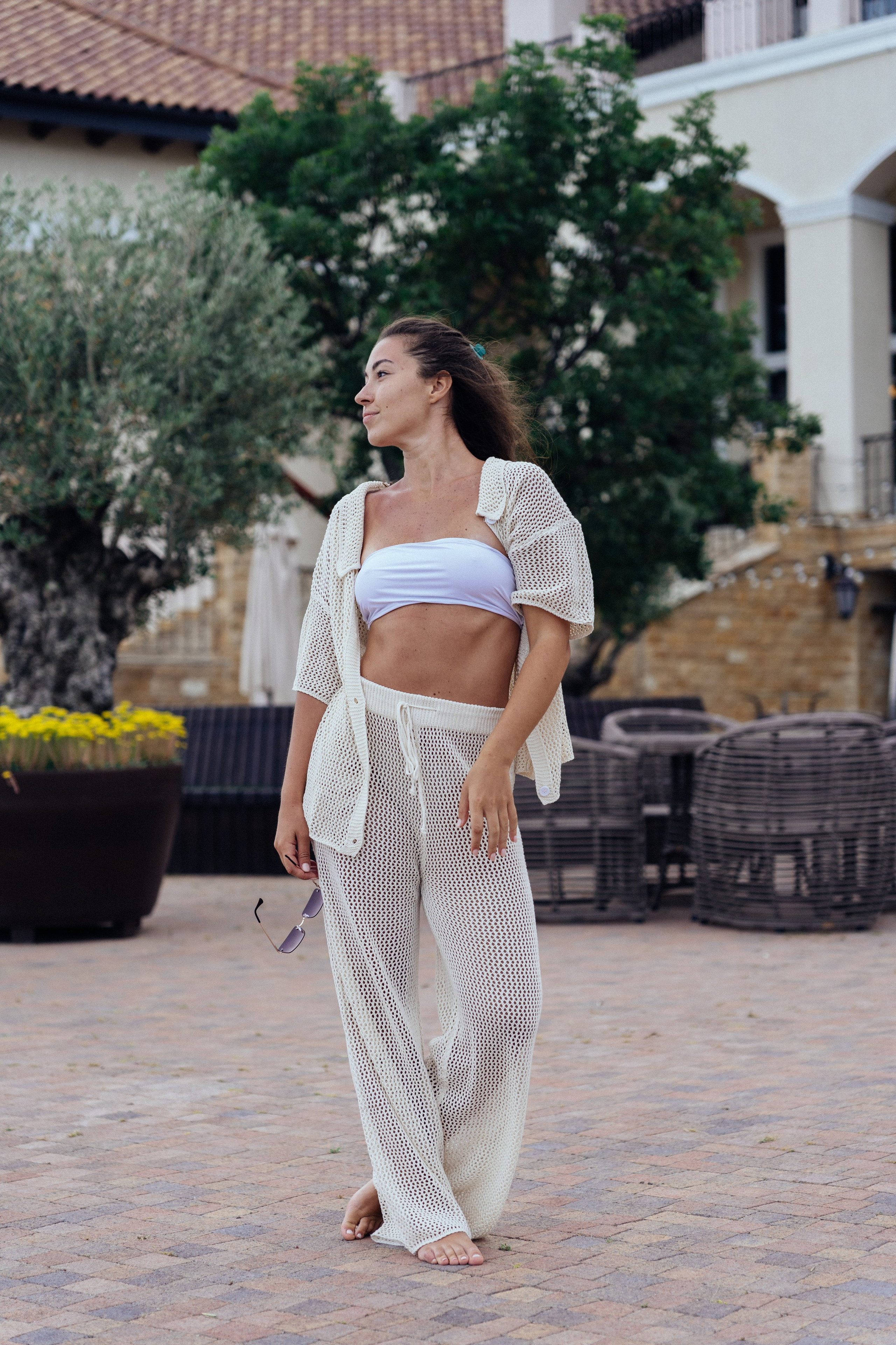 Геленджикская Сицилия, Италия, фотосессия на фоне стильного здания в итальянском стиле