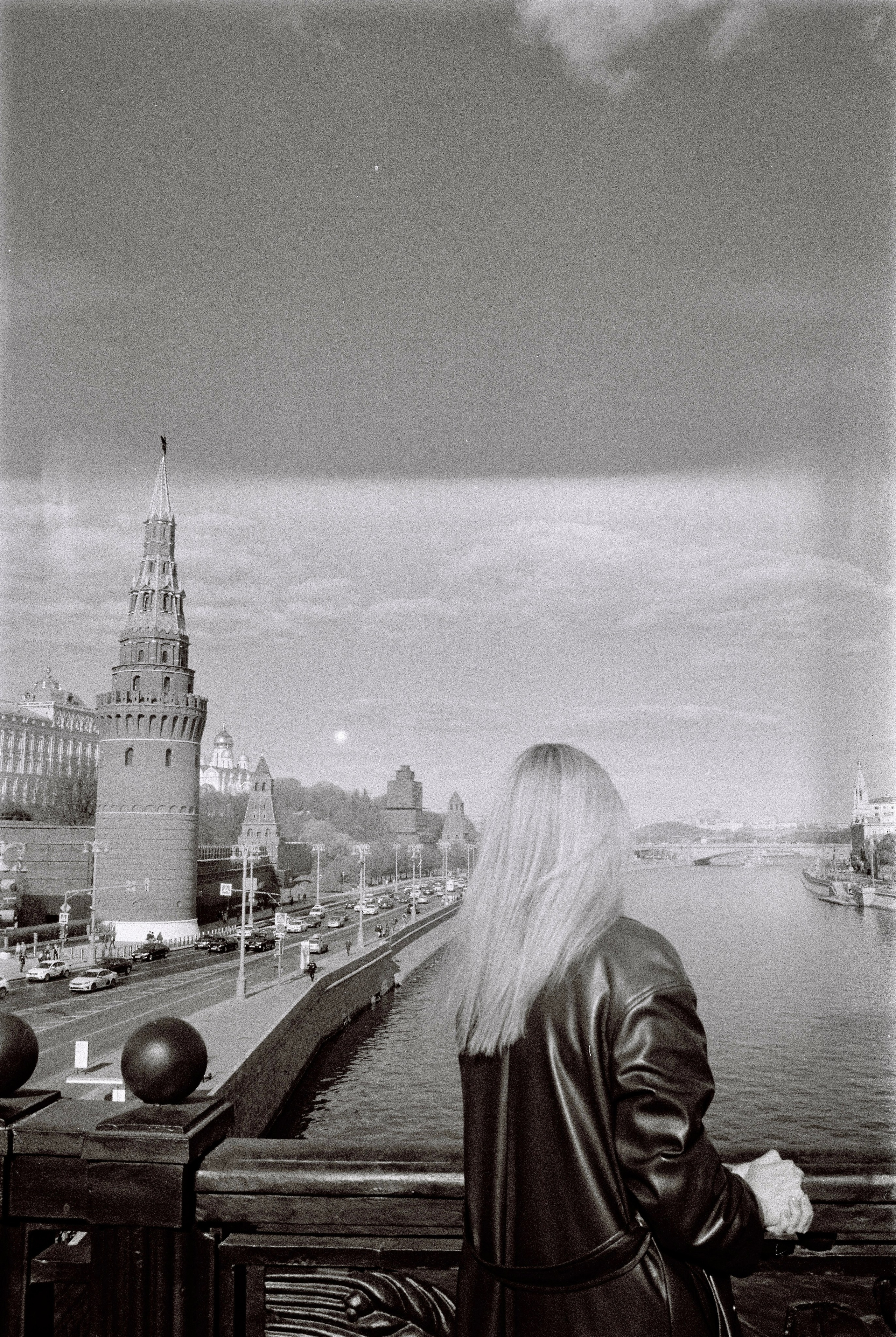 Faces. TATIANA DARINA — film photographer in St. Petersburg