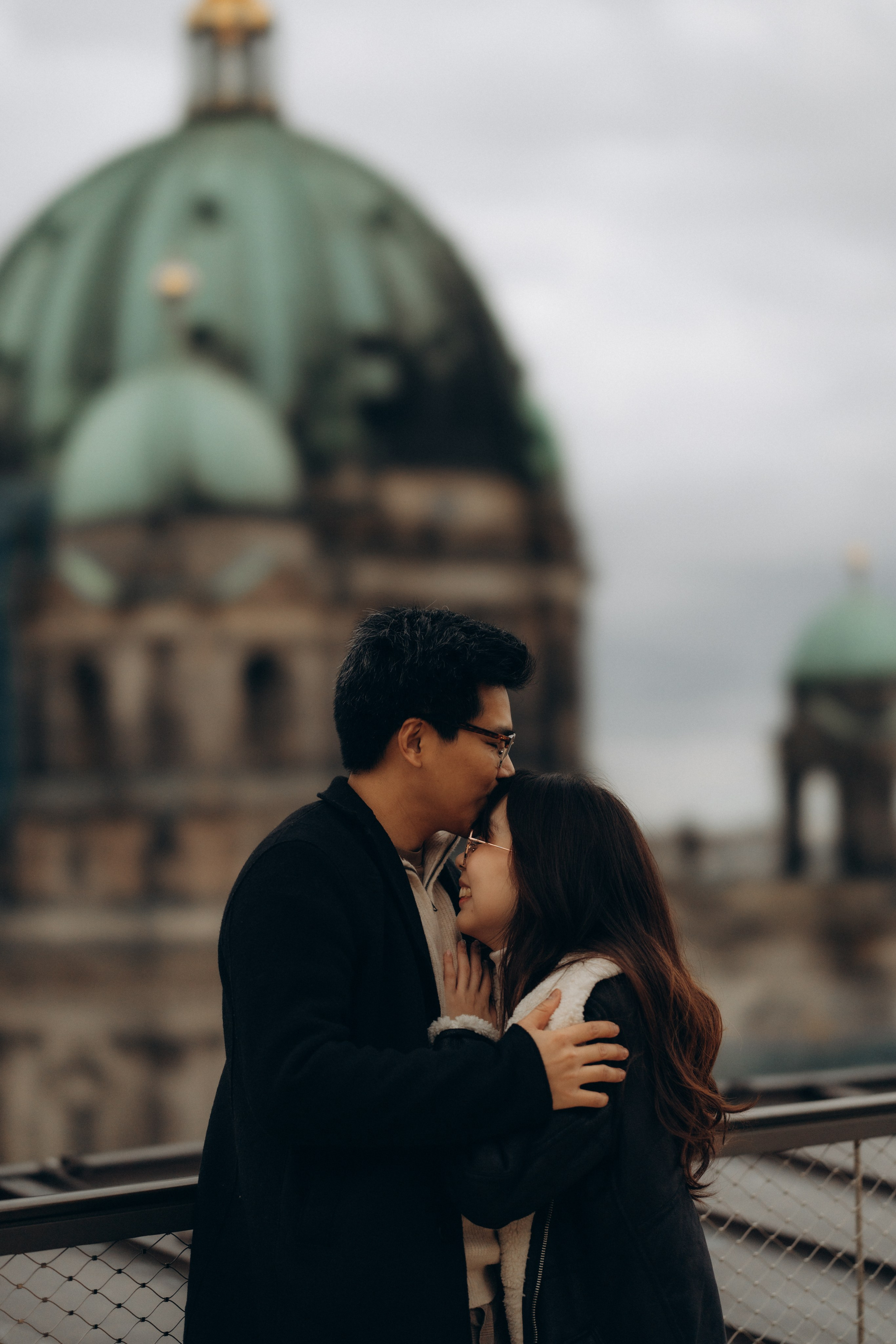 Love story in Tiergarten, Berlin. Hochzeitsfotograf in Potsdam — Alister Licht