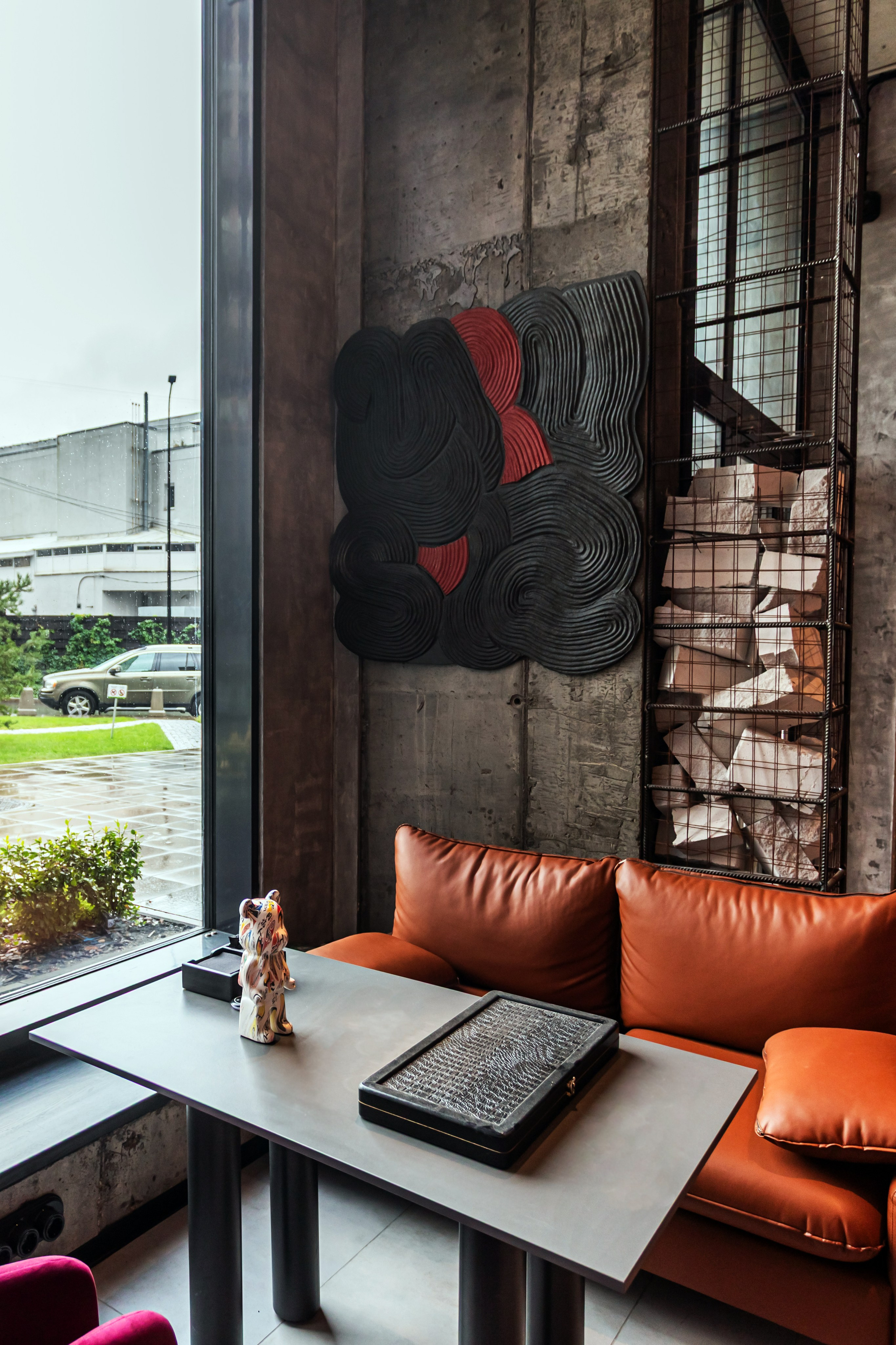 Интерьер кальянной Мята Lounge Уфа, фото Алексея Муравьёва, уютная зона отдыха с кальянами,Кальянная Мята Lounge Уфа, съёмка фотографа Алексея Муравьёва, стильный дизайн, комфортная атмосфера,Зона отдыха Мята Lounge Уфа, современные кальяны, барная стойка, фото Алексея Муравьёва,Интерьер Мята Lounge Уфа, мягкие диваны, приглушённый свет, кальяны, работа фотографа Алексея Муравьёва,Кальянная Мята Lounge Уфа, место для расслабления, общения, съёмка Алексея Муравьёва,Мята Lounge Уфа, атмосфера уюта, дыма кальянов, фото Алексея Муравьёва,Кальяны, релакс, Мята Lounge Уфа, фотография Алексея Муравьёва,Стильный лаунж, Мята Lounge Уфа, работа фотографа Алексея Муравьёва,Уютный лаунж, кальяны, Мята Lounge Уфа, фото Алексея Муравьёва,Расслабление, Мята Lounge Уфа, кальяны, комфорт, съёмка Алексея Муравьёва,Тёплая атмосфера лаунжа, Мята Lounge Уфа, мягкие кресла, дым кальянов, приятная музыка, фото Алексея Муравьёва,Расслабляющий интерьер, Мята Lounge Уфа, идеальное место для вечера, работа фотографа Алексея Муравьёва,Современная кальянная, Мята Lounge Уфа, стиль, комфорт, атмосфера, съёмка Алексея Муравьёва,Уютный лаунж-пространство, Мята Lounge Уфа, изысканные кальяны, фото Алексея Муравьёва,Мята Lounge Уфа, стиль, комфорт, дым кальянов, работа фотографа Алексея Муравьёва,Барная стойка, кальяны, лаунж, Мята Lounge Уфа, съёмка Алексея Муравьёва,Современные кальяны, интерьер, Мята Lounge Уфа, фото Алексея Муравьёва,Декор лаунжа, Мята Lounge, стильные элементы, Уфа, работа фотографа Алексея Муравьёва,Зона кальянов, Мята Lounge Уфа, уют, стиль, съёмка Алексея Муравьёва,Атмосфера лаунжа, мягкие диваны, кальяны, Мята Lounge Уфа, фото Алексея Муравьёва