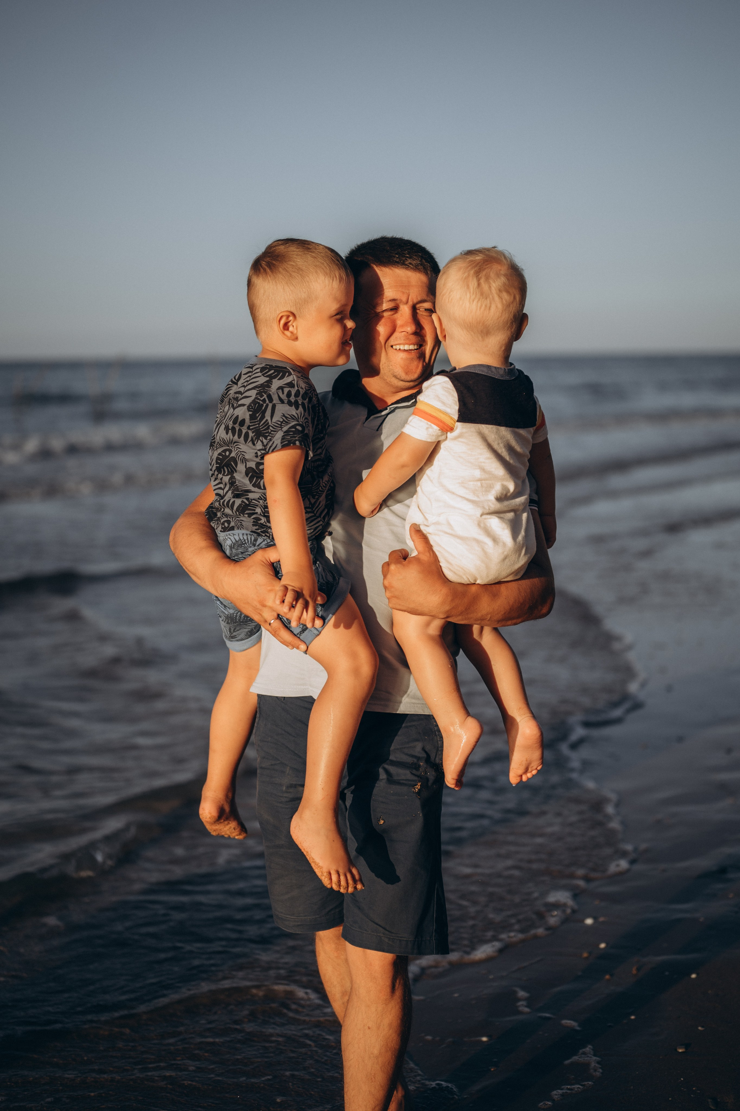 Рафаэль Юля Даня и Тимур; Алена и Алиса. Фотограф Горбенко Анна