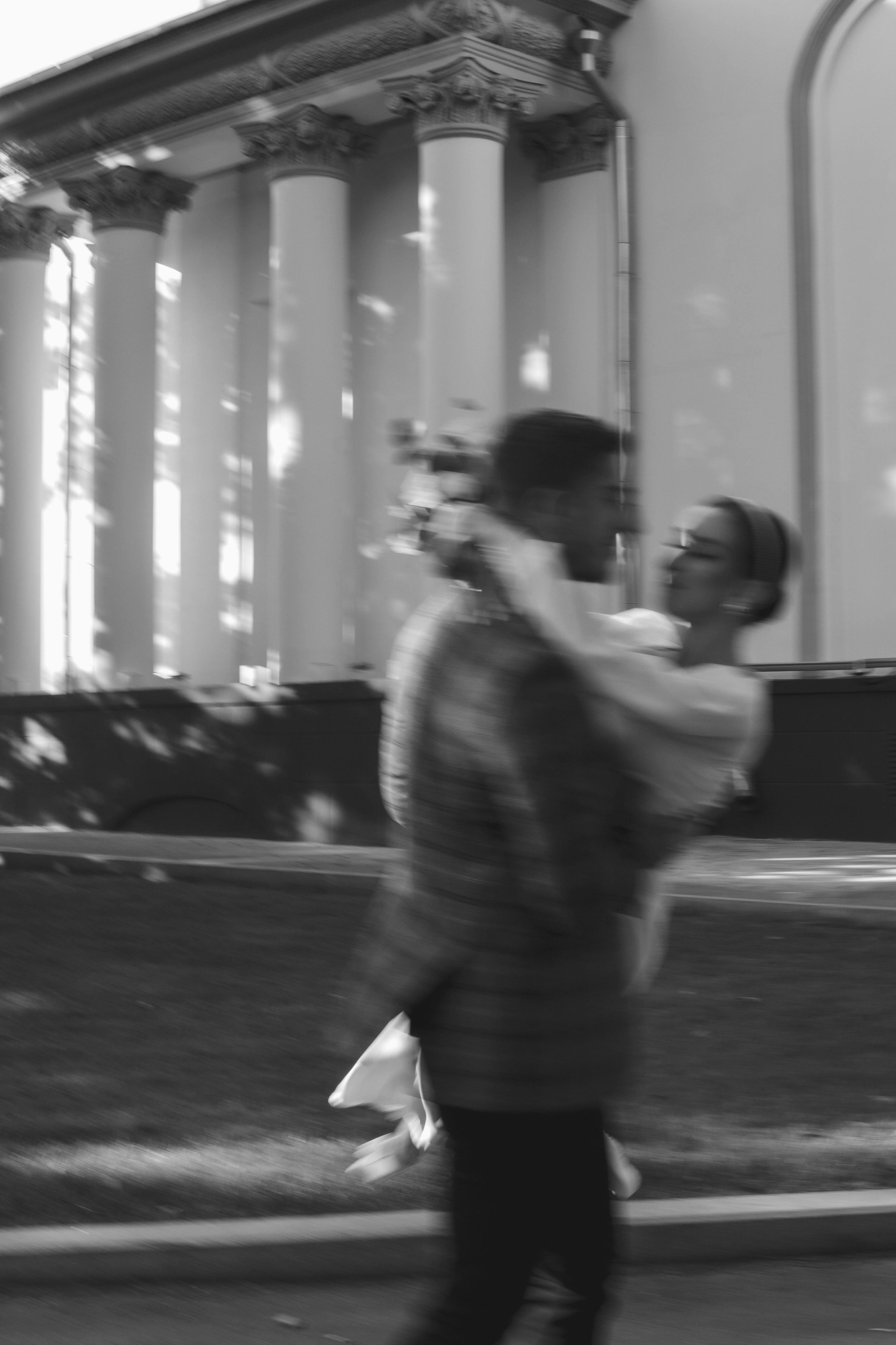 Свадебная прогулка. Мы тонем в лучах нежных объятий. Свадебный и портретный фотограф в Москве, Светлана Янковая