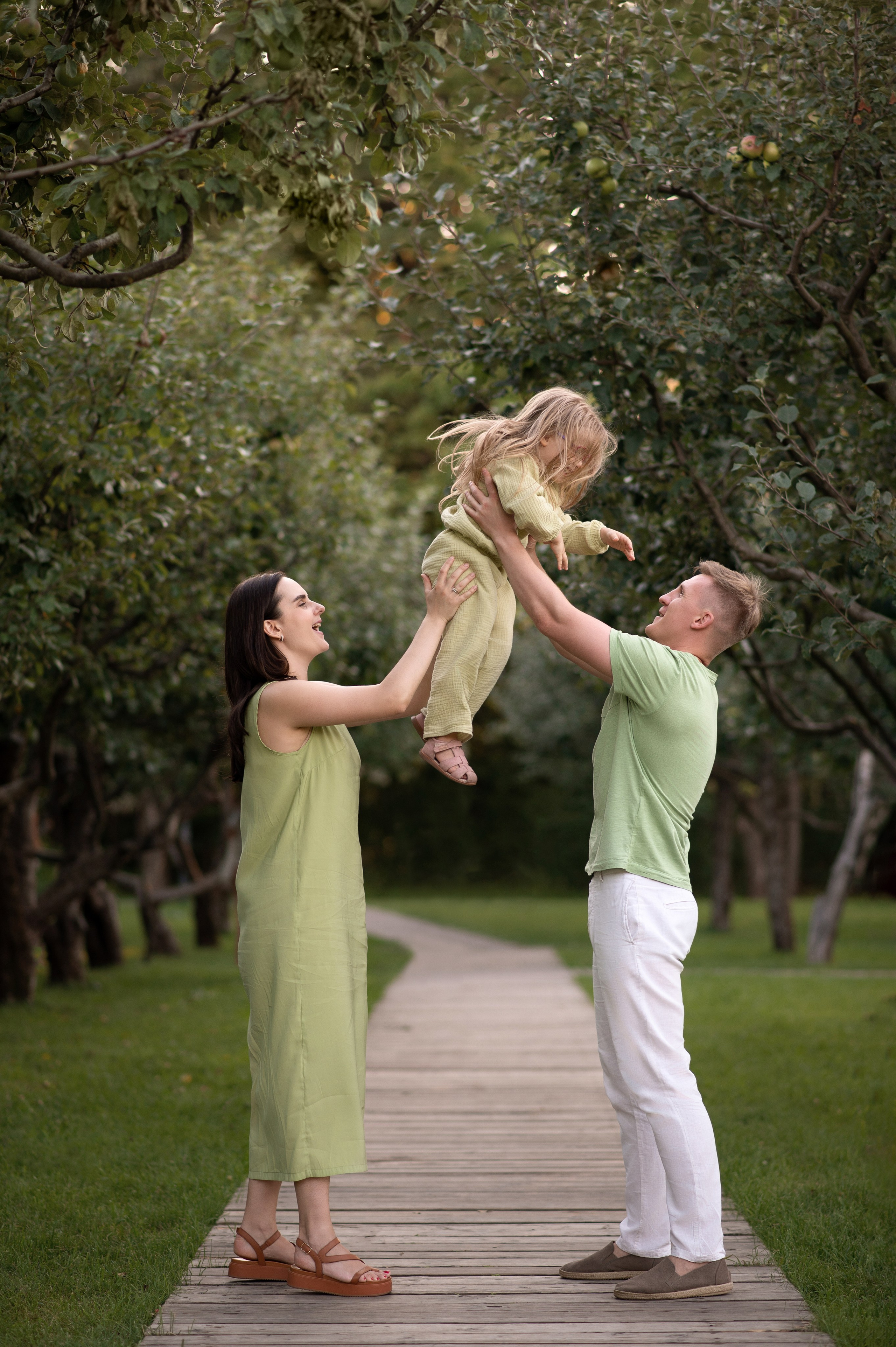 Семейная съемка на природе. Семейный и детский фотограф в Москве Анна Оськина