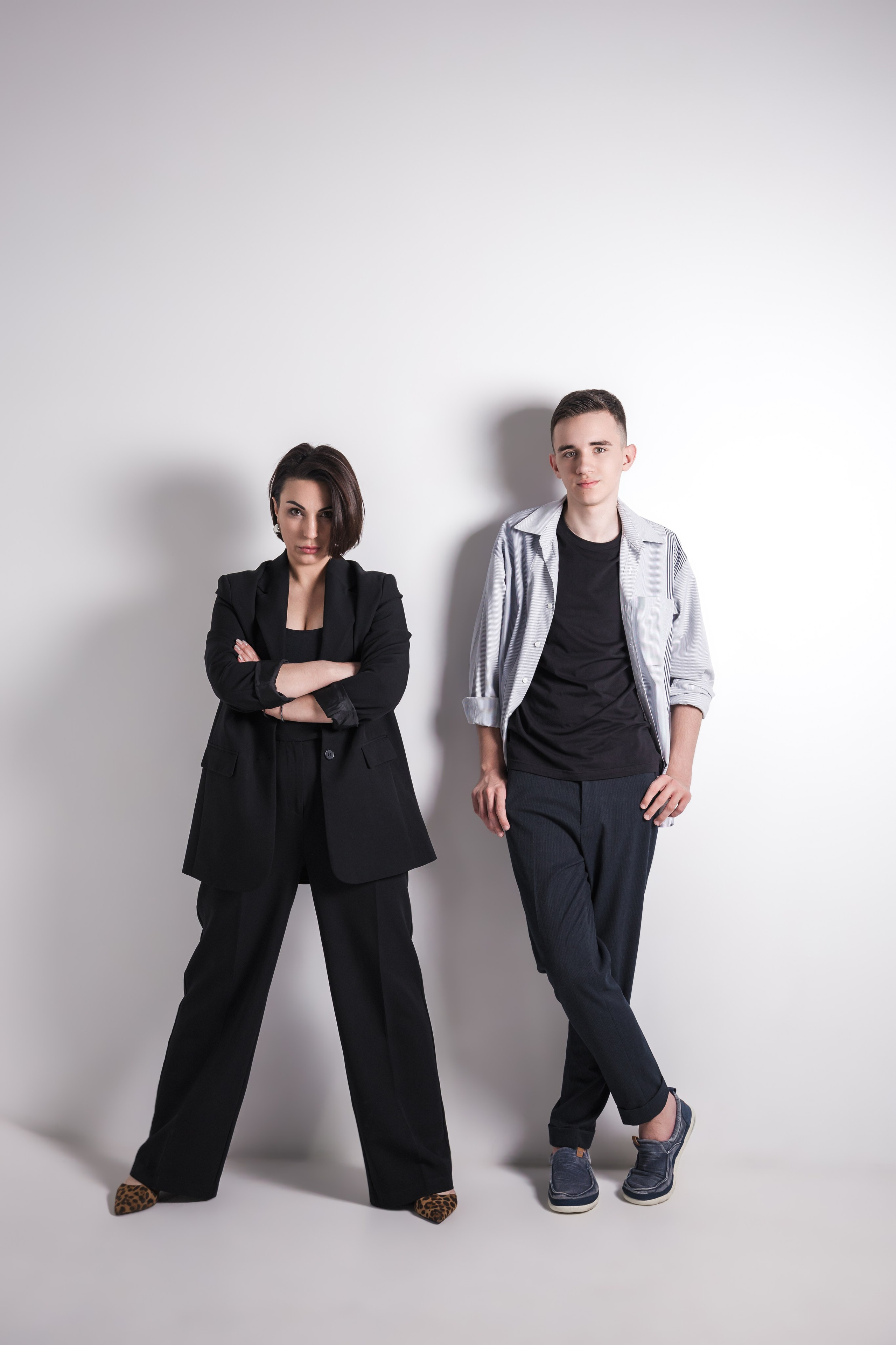 Мама и сын_циклорама. Фотограф Воронеж, Новая Усмань Мария Бублик